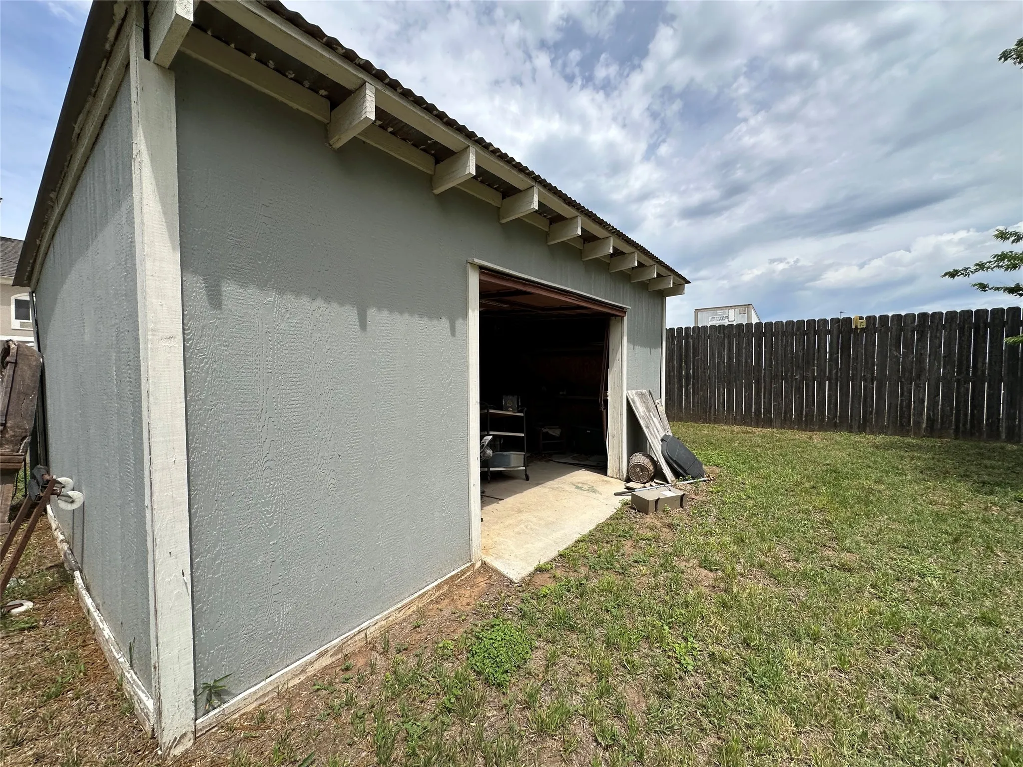 Single Family Residence For Sale in Comanche County , 7350 Highway 67 377N, Comanche, Texas 76442, 3 Bedroom, 2 Bathroom, Garage spaces, 1,460 Sqft, built in 1958, mls#21273777, Real Estate Agent in Comanche, Homes For Sale in Comanche county, Homes For Sale in Comanche, Realtor in Comanche Texas, Real Estate Brokerage Independent Realty Texas, Luminita Cordes Realtor