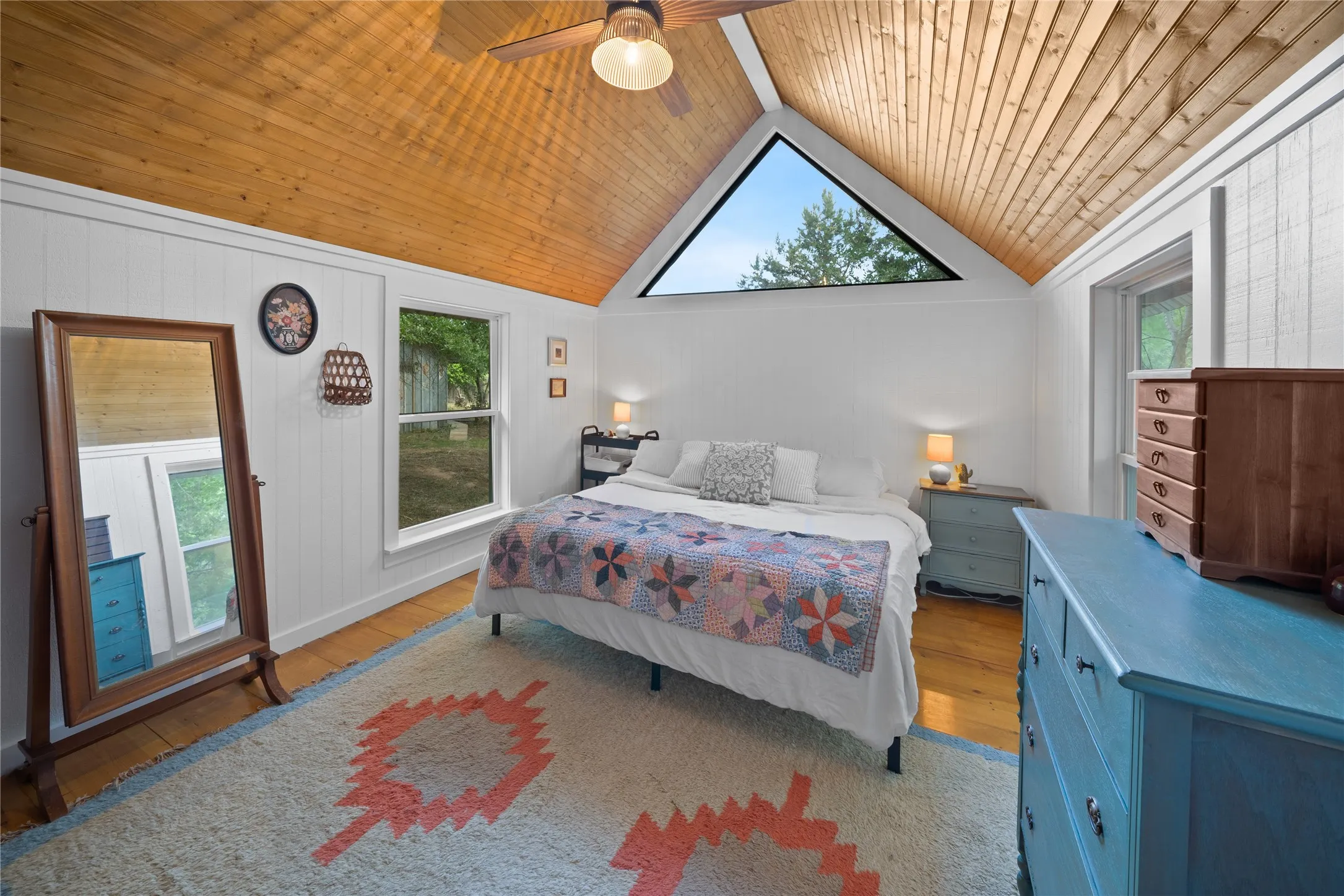 Single Family Residence For Sale in Van Zandt County , 11314 FM 279, Chandler, Texas 75758, 1 Bedroom, 1 Bathroom, Garage spaces, 1,018 Sqft, built in 1967, mls#21273680, Real Estate Agent in Chandler, Homes For Sale in Van Zandt county, Homes For Sale in Chandler, Realtor in Chandler Texas, Real Estate Brokerage Independent Realty Texas, Luminita Cordes Realtor