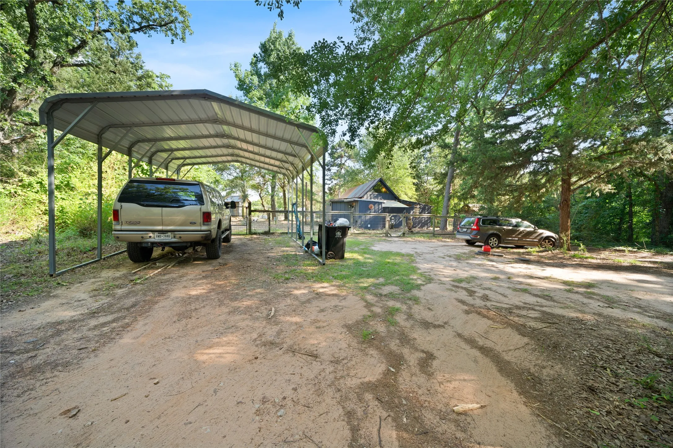 Single Family Residence For Sale in Van Zandt County , 11314 FM 279, Chandler, Texas 75758, 1 Bedroom, 1 Bathroom, Garage spaces, 1,018 Sqft, built in 1967, mls#21273680, Real Estate Agent in Chandler, Homes For Sale in Van Zandt county, Homes For Sale in Chandler, Realtor in Chandler Texas, Real Estate Brokerage Independent Realty Texas, Luminita Cordes Realtor