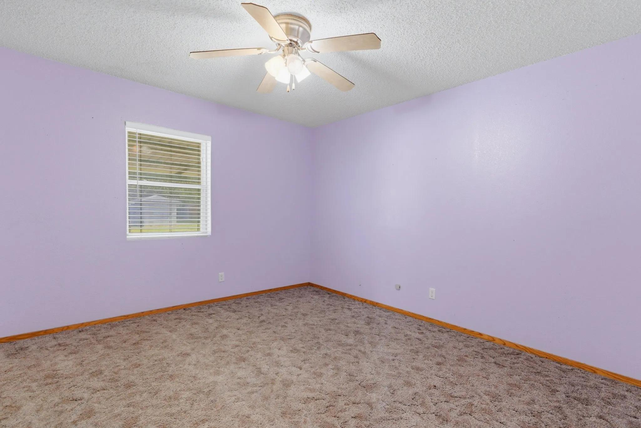 Retail For Sale in Parker County , 3523 E Highway 199 C, Springtown, Texas 76082, 0, 0, Garage spaces, 0 Sqft, built in 1985, mls#21273787, Real Estate Agent in Springtown, Homes For Sale in Parker county, Homes For Sale in Springtown, Realtor in Springtown Texas, Real Estate Brokerage Independent Realty Texas, Luminita Cordes Realtor