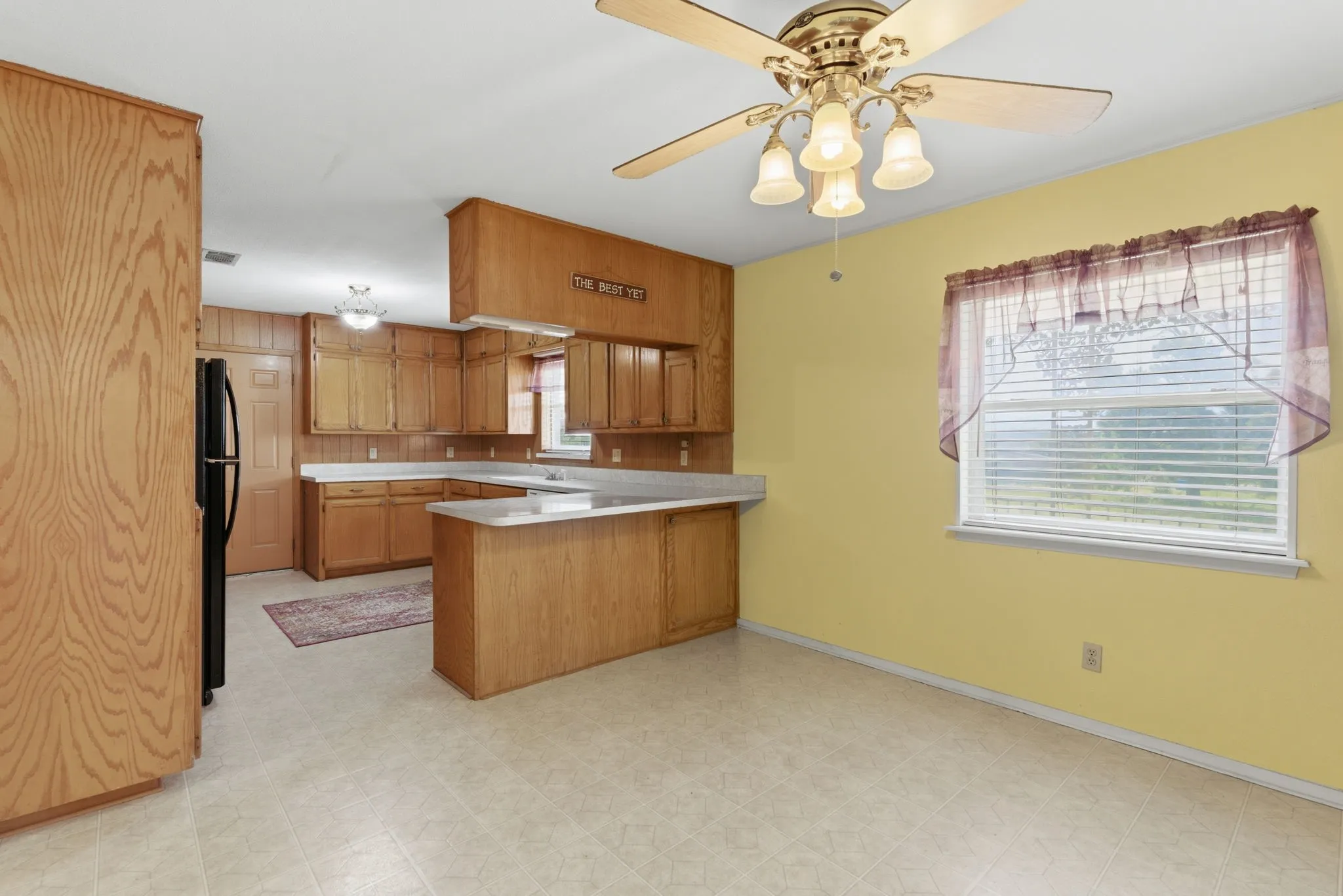 Retail For Sale in Parker County , 3523 E Highway 199 C, Springtown, Texas 76082, 0, 0, Garage spaces, 0 Sqft, built in 1985, mls#21273787, Real Estate Agent in Springtown, Homes For Sale in Parker county, Homes For Sale in Springtown, Realtor in Springtown Texas, Real Estate Brokerage Independent Realty Texas, Luminita Cordes Realtor