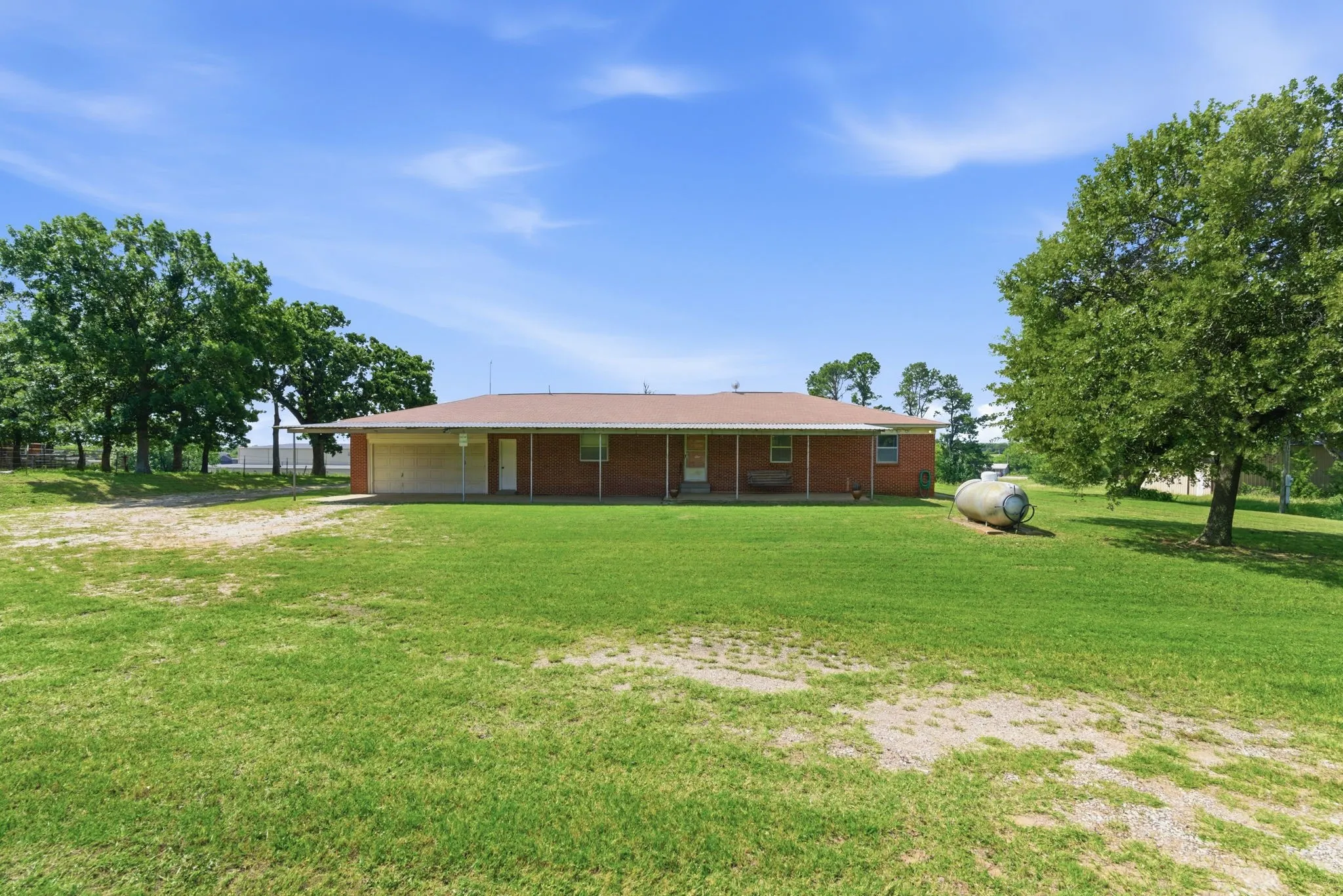Retail For Sale in Parker County , 3523 E Highway 199 C, Springtown, Texas 76082, 0, 0, Garage spaces, 0 Sqft, built in 1985, mls#21273787, Real Estate Agent in Springtown, Homes For Sale in Parker county, Homes For Sale in Springtown, Realtor in Springtown Texas, Real Estate Brokerage Independent Realty Texas, Luminita Cordes Realtor