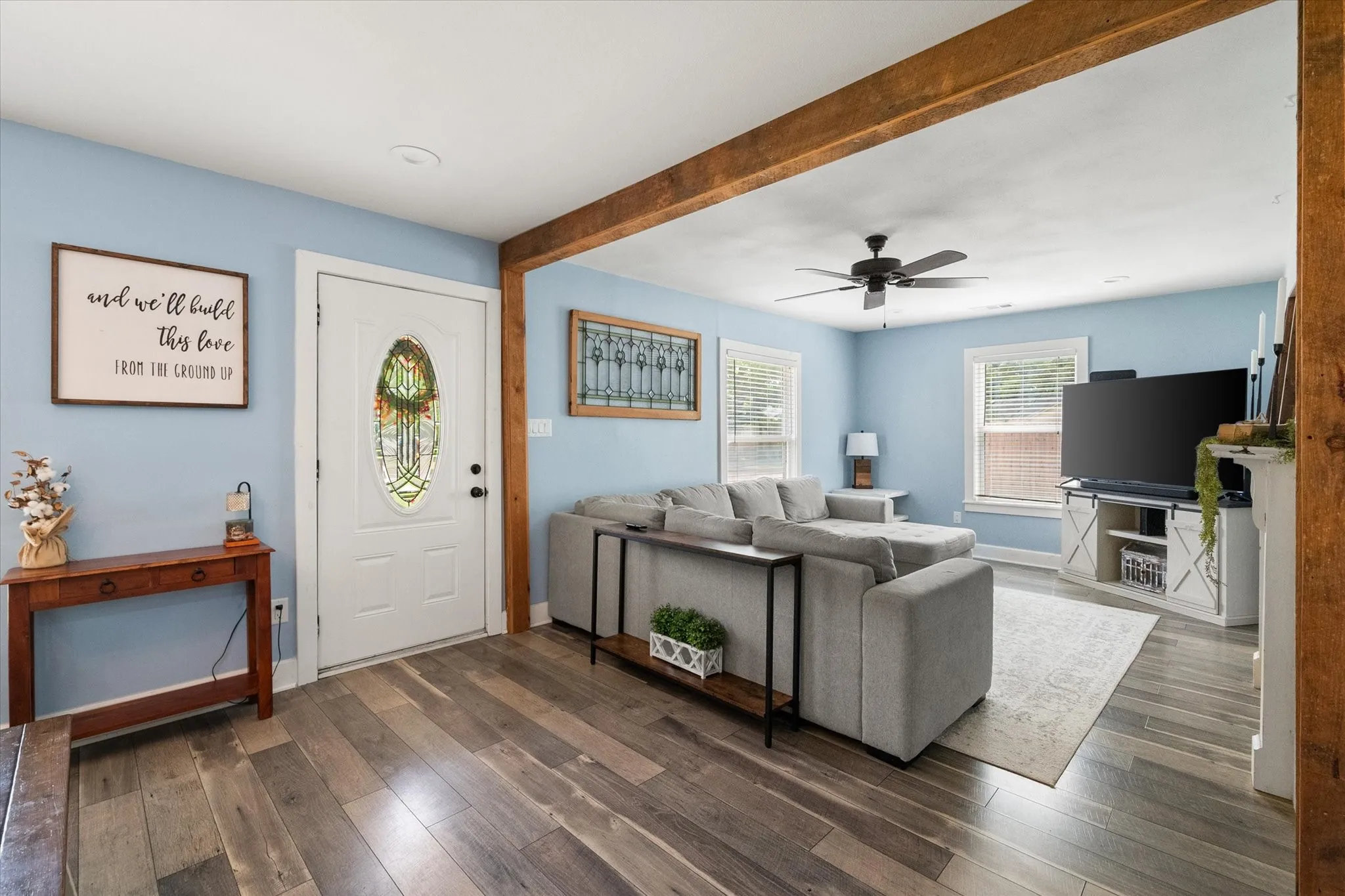Single Family Residence For Sale in Ellis County , 516 E Ross Street, Waxahachie, Texas 75165, 3 Bedroom, 2 Bathroom, 1 Garage spaces, 1,484 Sqft, built in 1951, mls#21207075, Real Estate Agent in Waxahachie, Homes For Sale in Ellis county, Homes For Sale in Waxahachie, Realtor in Waxahachie Texas, Real Estate Brokerage Independent Realty Texas, Luminita Cordes Realtor