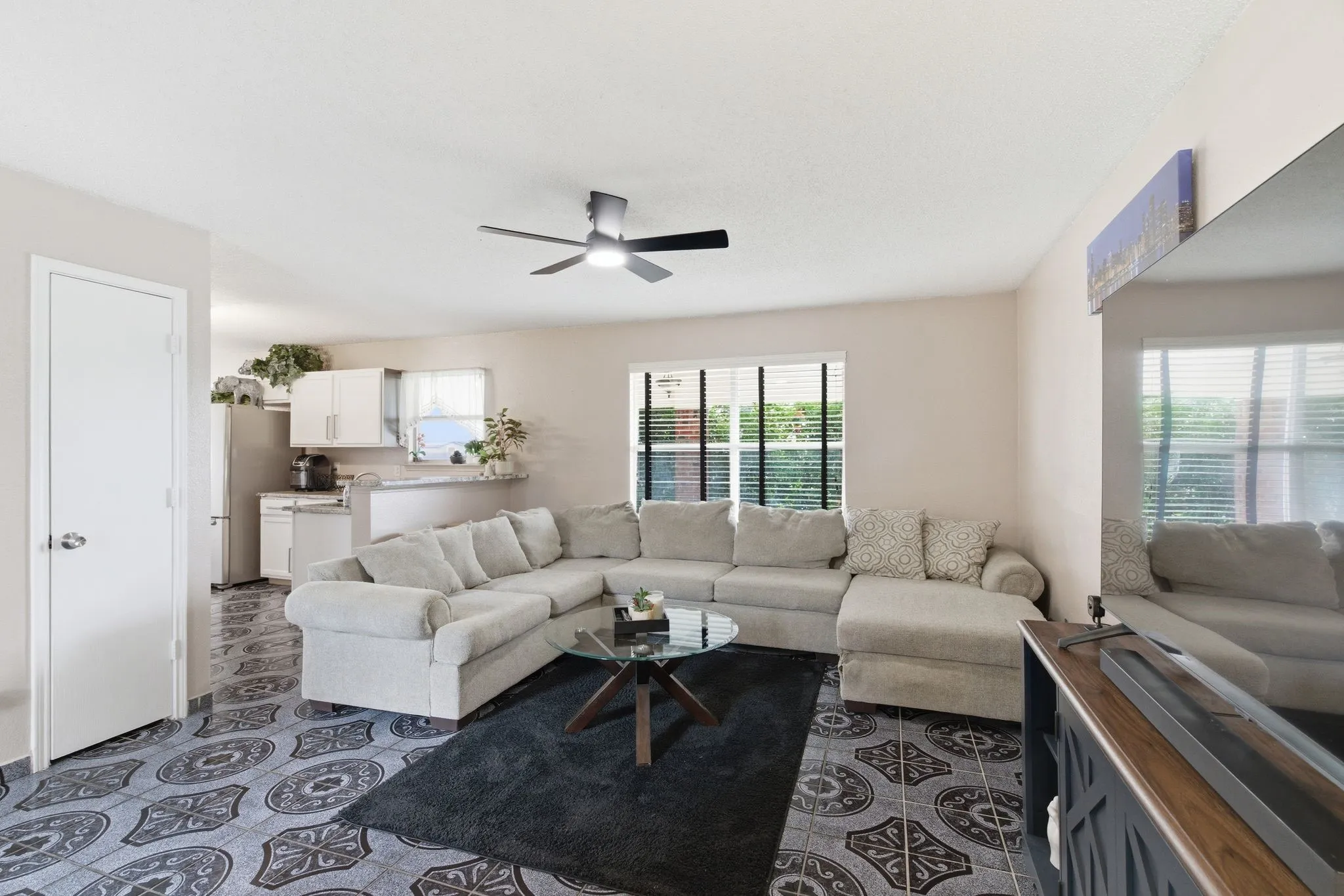 Single Family Residence For Sale in Tarrant County , 8173 Heritage Place Drive, Fort Worth, Texas 76137, 4 Bedrooms, 2 Bathrooms, 2 Garage spaces, 1,848 Sqft, built in 1997, Price $345,000, mls#21273823, Real Estate Agent in Fort Worth, Homes For Sale in Tarrant county, Homes For Sale in Fort Worth, Realtor in Fort Worth Texas, Real Estate Brokerage Independent Realty Texas, Luminita Cordes Realtor