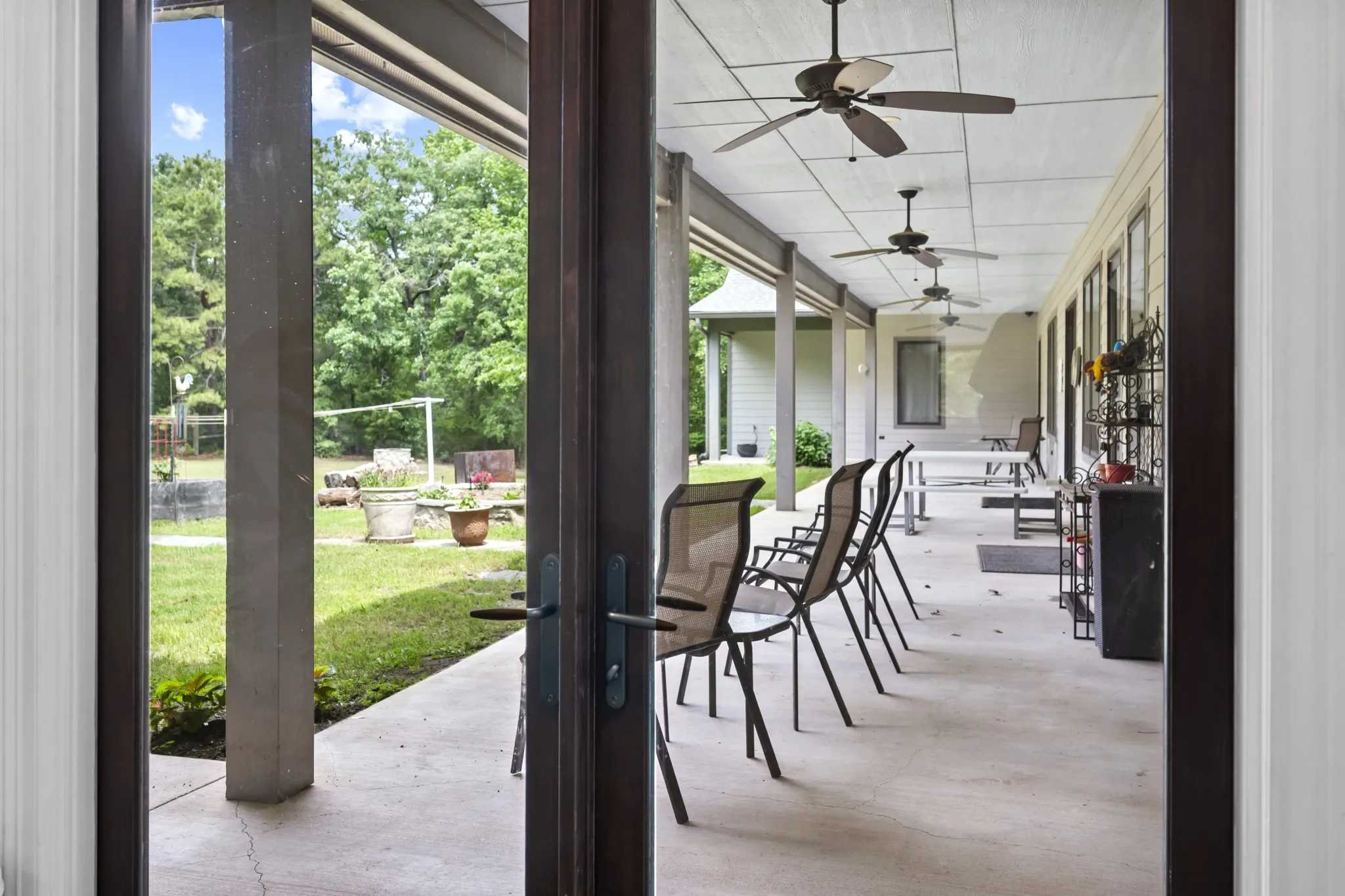 Single Family Residence For Sale in Wood County , 4354 S Fm 2869, Hawkins, Texas 75765, 3 Bedrooms, 4 Bathrooms, 3 Garage spaces, 4,940 Sqft, built in 2017, Price $1,190,000, mls#21273837, Real Estate Agent in Hawkins, Homes For Sale in Wood county, Homes For Sale in Hawkins, Realtor in Hawkins Texas, Real Estate Brokerage Independent Realty Texas, Luminita Cordes Realtor