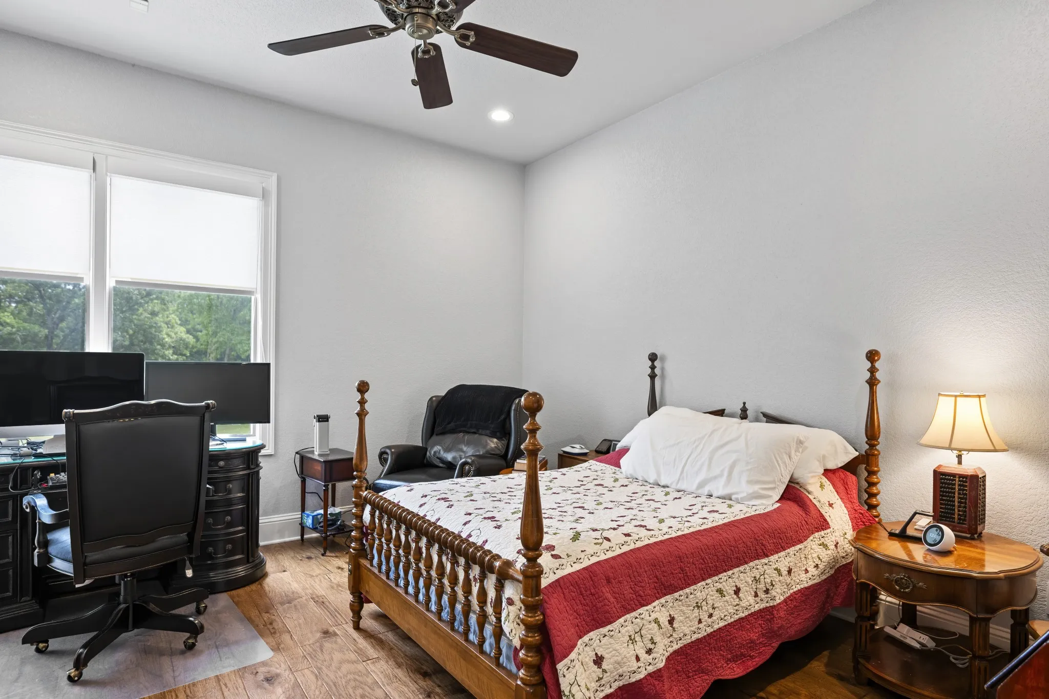 Single Family Residence For Sale in Wood County , 4354 S Fm 2869, Hawkins, Texas 75765, 3 Bedrooms, 4 Bathrooms, 3 Garage spaces, 4,940 Sqft, built in 2017, Price $1,190,000, mls#21273837, Real Estate Agent in Hawkins, Homes For Sale in Wood county, Homes For Sale in Hawkins, Realtor in Hawkins Texas, Real Estate Brokerage Independent Realty Texas, Luminita Cordes Realtor