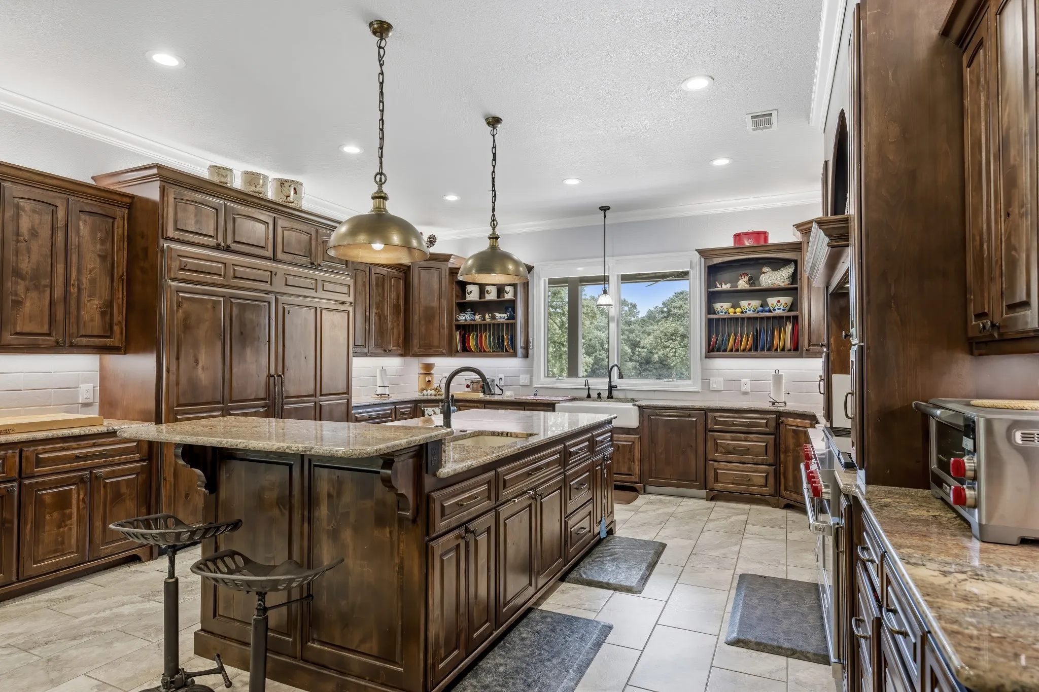 Single Family Residence For Sale in Wood County , 4354 S Fm 2869, Hawkins, Texas 75765, 3 Bedrooms, 4 Bathrooms, 3 Garage spaces, 4,940 Sqft, built in 2017, Price $1,190,000, mls#21273837, Real Estate Agent in Hawkins, Homes For Sale in Wood county, Homes For Sale in Hawkins, Realtor in Hawkins Texas, Real Estate Brokerage Independent Realty Texas, Luminita Cordes Realtor