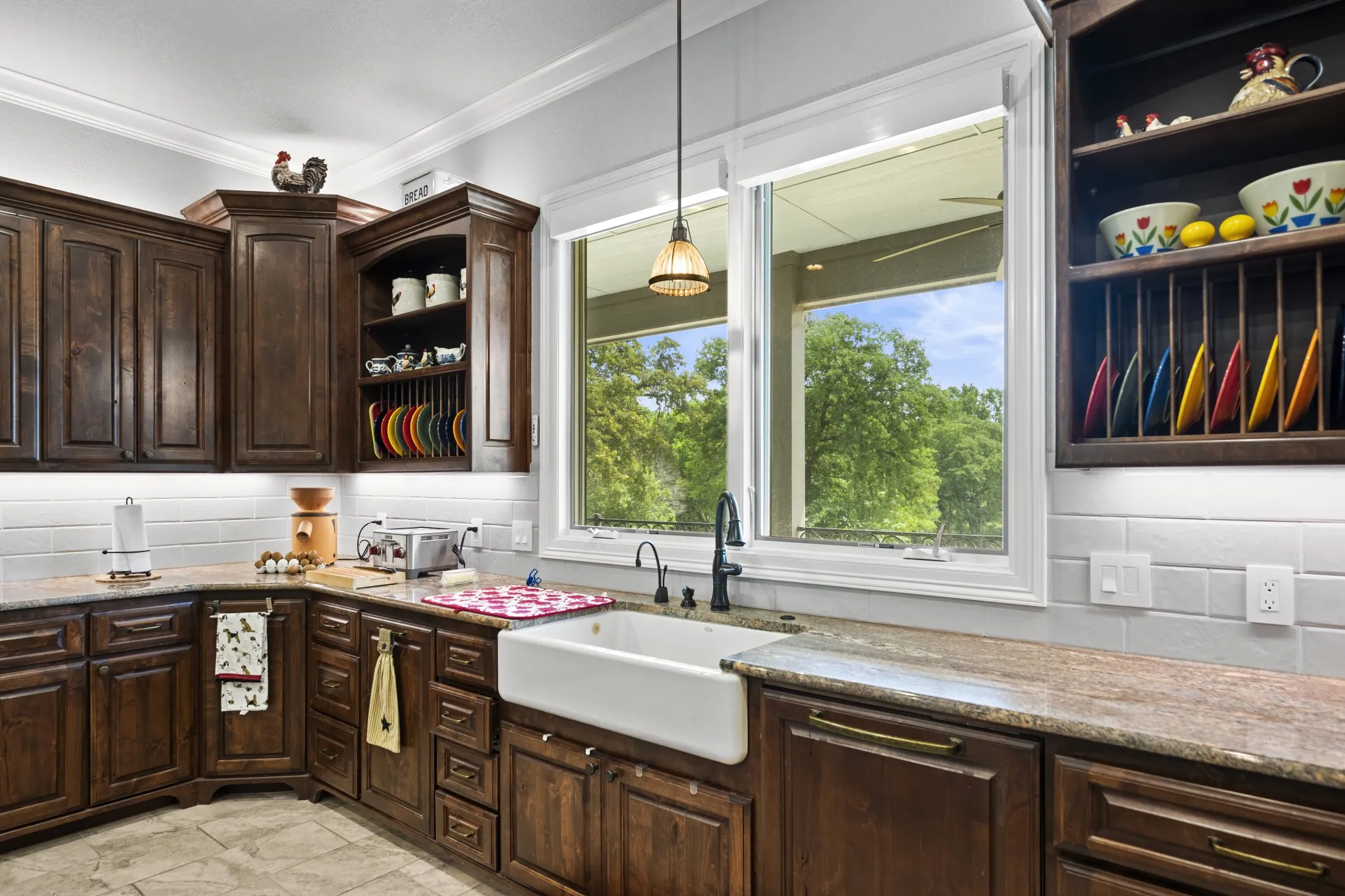 Single Family Residence For Sale in Wood County , 4354 S Fm 2869, Hawkins, Texas 75765, 3 Bedrooms, 4 Bathrooms, 3 Garage spaces, 4,940 Sqft, built in 2017, Price $1,190,000, mls#21273837, Real Estate Agent in Hawkins, Homes For Sale in Wood county, Homes For Sale in Hawkins, Realtor in Hawkins Texas, Real Estate Brokerage Independent Realty Texas, Luminita Cordes Realtor