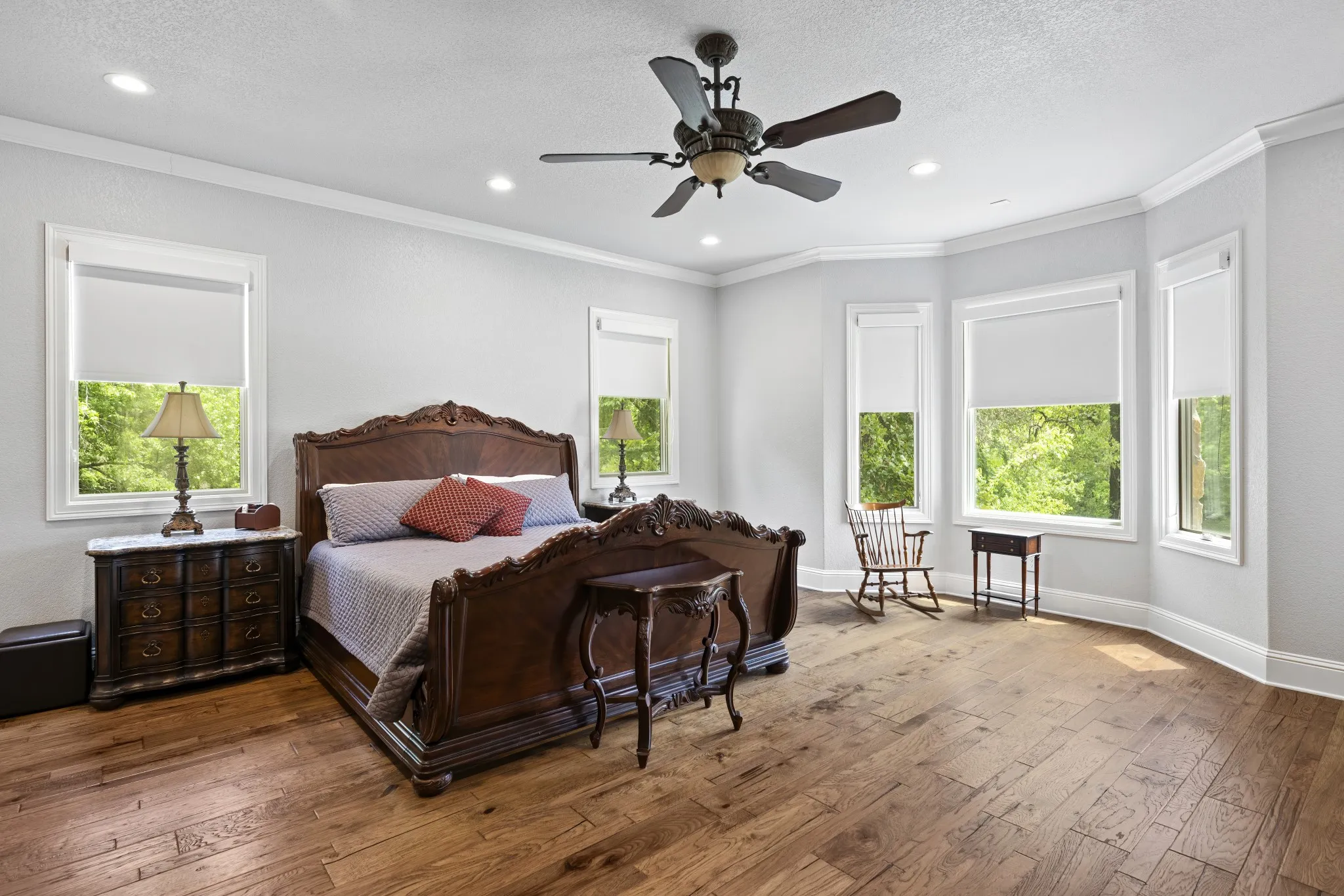 Single Family Residence For Sale in Wood County , 4354 S Fm 2869, Hawkins, Texas 75765, 3 Bedrooms, 4 Bathrooms, 3 Garage spaces, 4,940 Sqft, built in 2017, Price $1,190,000, mls#21273837, Real Estate Agent in Hawkins, Homes For Sale in Wood county, Homes For Sale in Hawkins, Realtor in Hawkins Texas, Real Estate Brokerage Independent Realty Texas, Luminita Cordes Realtor