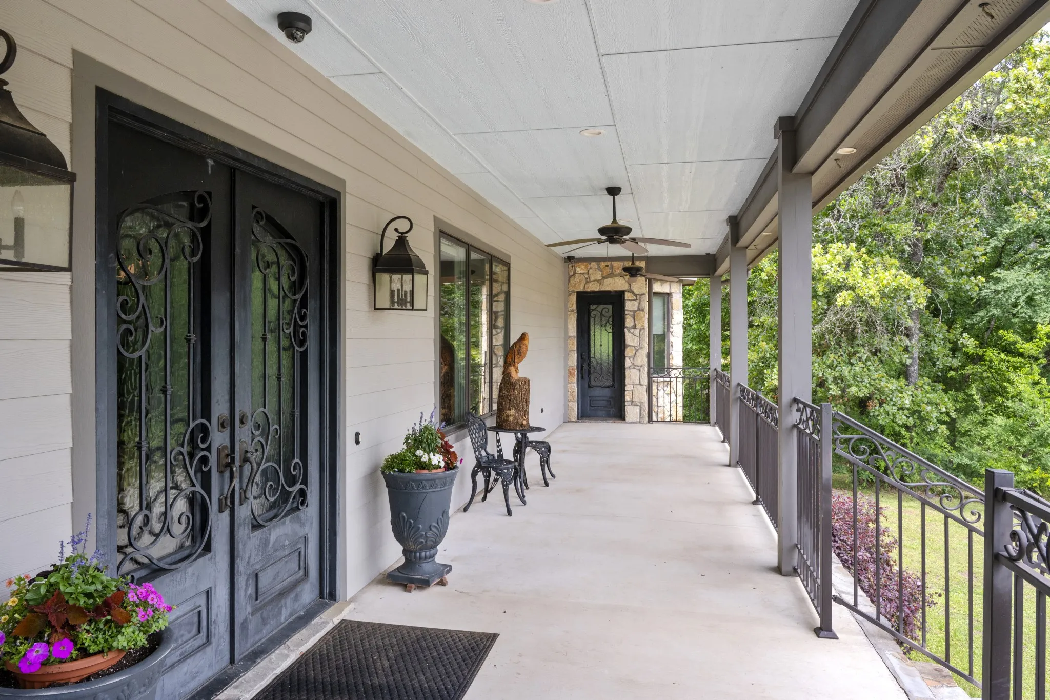 Single Family Residence For Sale in Wood County , 4354 S Fm 2869, Hawkins, Texas 75765, 3 Bedrooms, 4 Bathrooms, 3 Garage spaces, 4,940 Sqft, built in 2017, Price $1,190,000, mls#21273837, Real Estate Agent in Hawkins, Homes For Sale in Wood county, Homes For Sale in Hawkins, Realtor in Hawkins Texas, Real Estate Brokerage Independent Realty Texas, Luminita Cordes Realtor