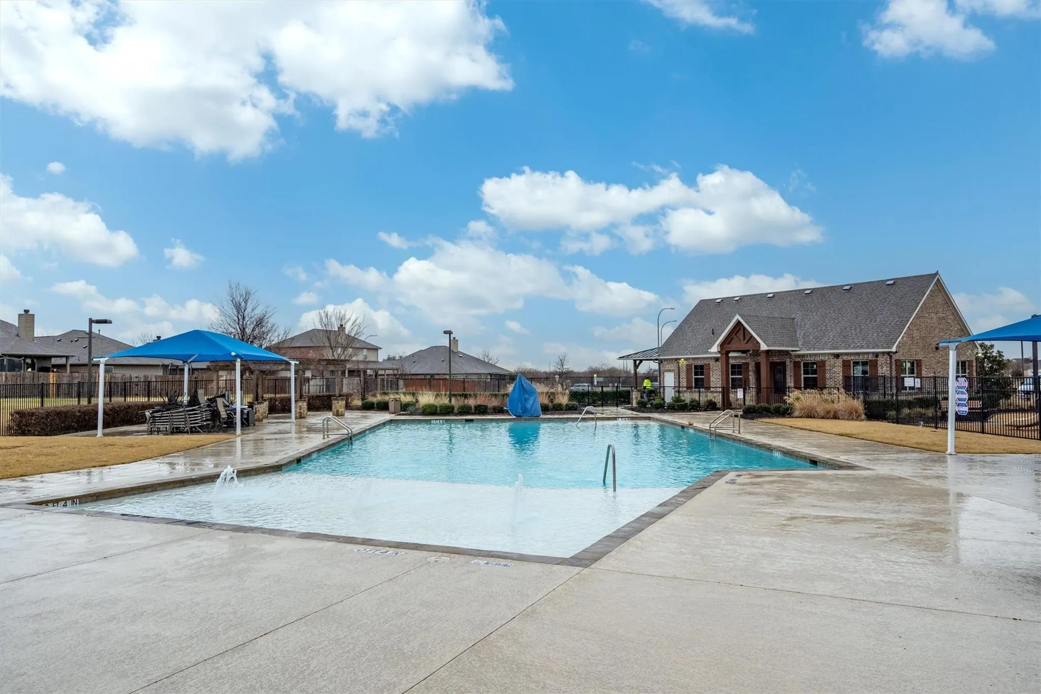 Single Family Residence For Sale in Denton County , 14525 Serrano Ridge Road, Fort Worth, Texas 76052, 3 Bedroom, 2 Bathroom, 2 Garage spaces, 1,508 Sqft, built in 2018, mls#21273475, Real Estate Agent in Fort Worth, Homes For Sale in Denton county, Homes For Sale in Fort Worth, Realtor in Fort Worth Texas, Real Estate Brokerage Independent Realty Texas, Luminita Cordes Realtor