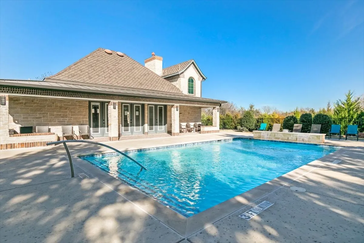 Community pool