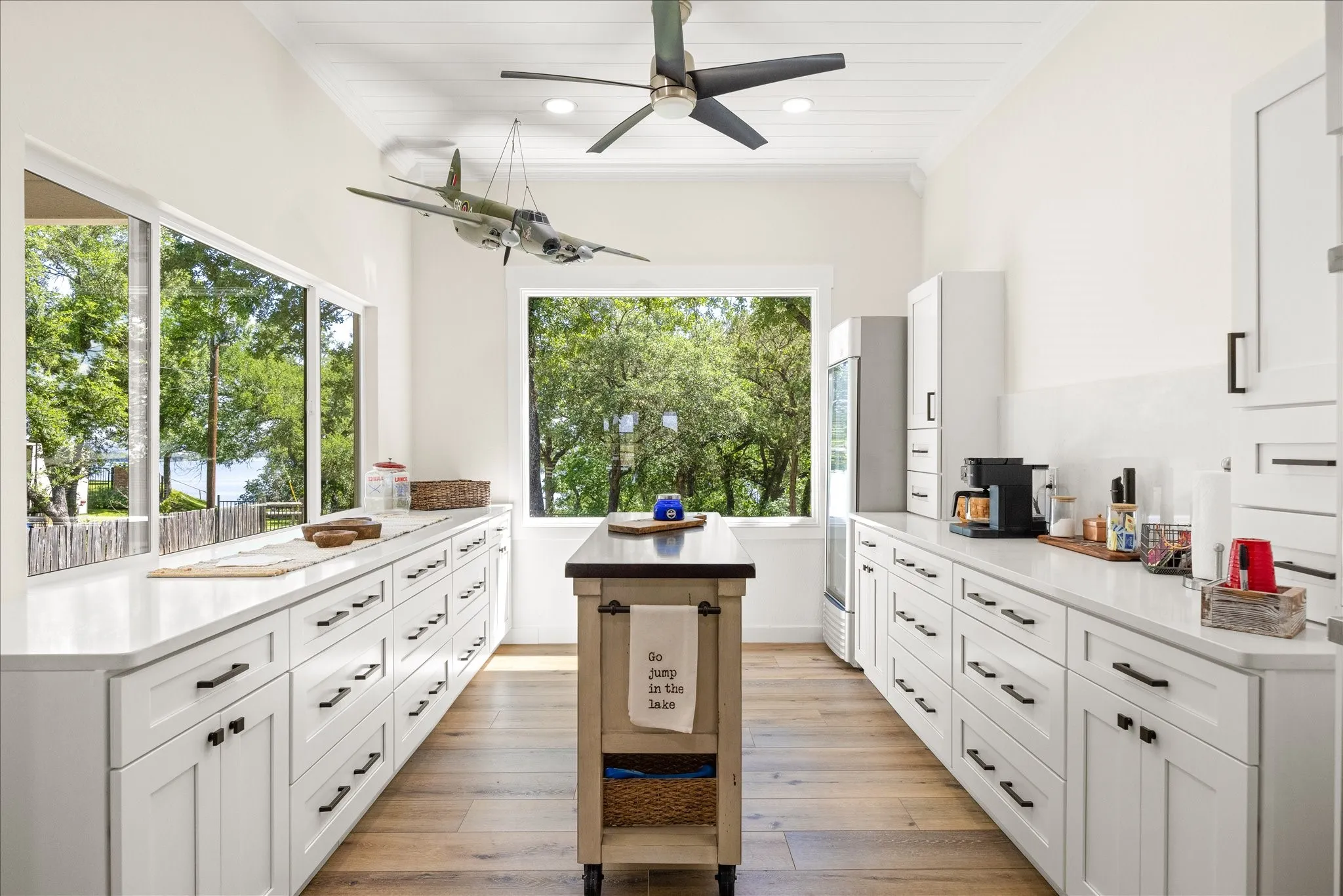 Single Family Residence For Sale in Hood County , 3818 Mambrino Highway, Granbury, Texas 76048, 4 Bedroom, 3 Bathroom, 2 Garage spaces, 2,387 Sqft, built in 1993, mls#21266056, Real Estate Agent in Granbury, Homes For Sale in Hood county, Homes For Sale in Granbury, Realtor in Granbury Texas, Real Estate Brokerage Independent Realty Texas, Luminita Cordes Realtor