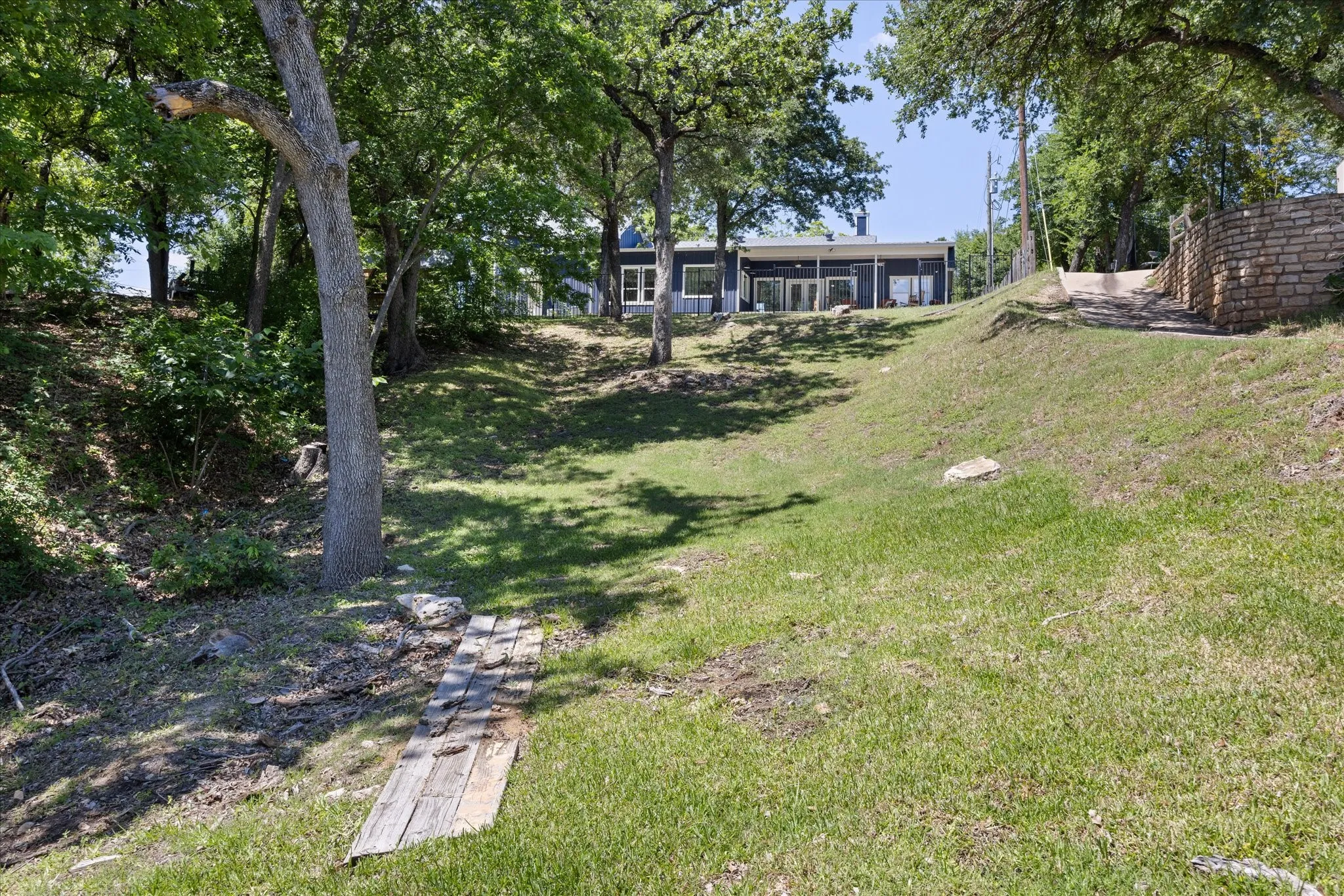 Single Family Residence For Sale in Hood County , 3818 Mambrino Highway, Granbury, Texas 76048, 4 Bedroom, 3 Bathroom, 2 Garage spaces, 2,387 Sqft, built in 1993, mls#21266056, Real Estate Agent in Granbury, Homes For Sale in Hood county, Homes For Sale in Granbury, Realtor in Granbury Texas, Real Estate Brokerage Independent Realty Texas, Luminita Cordes Realtor