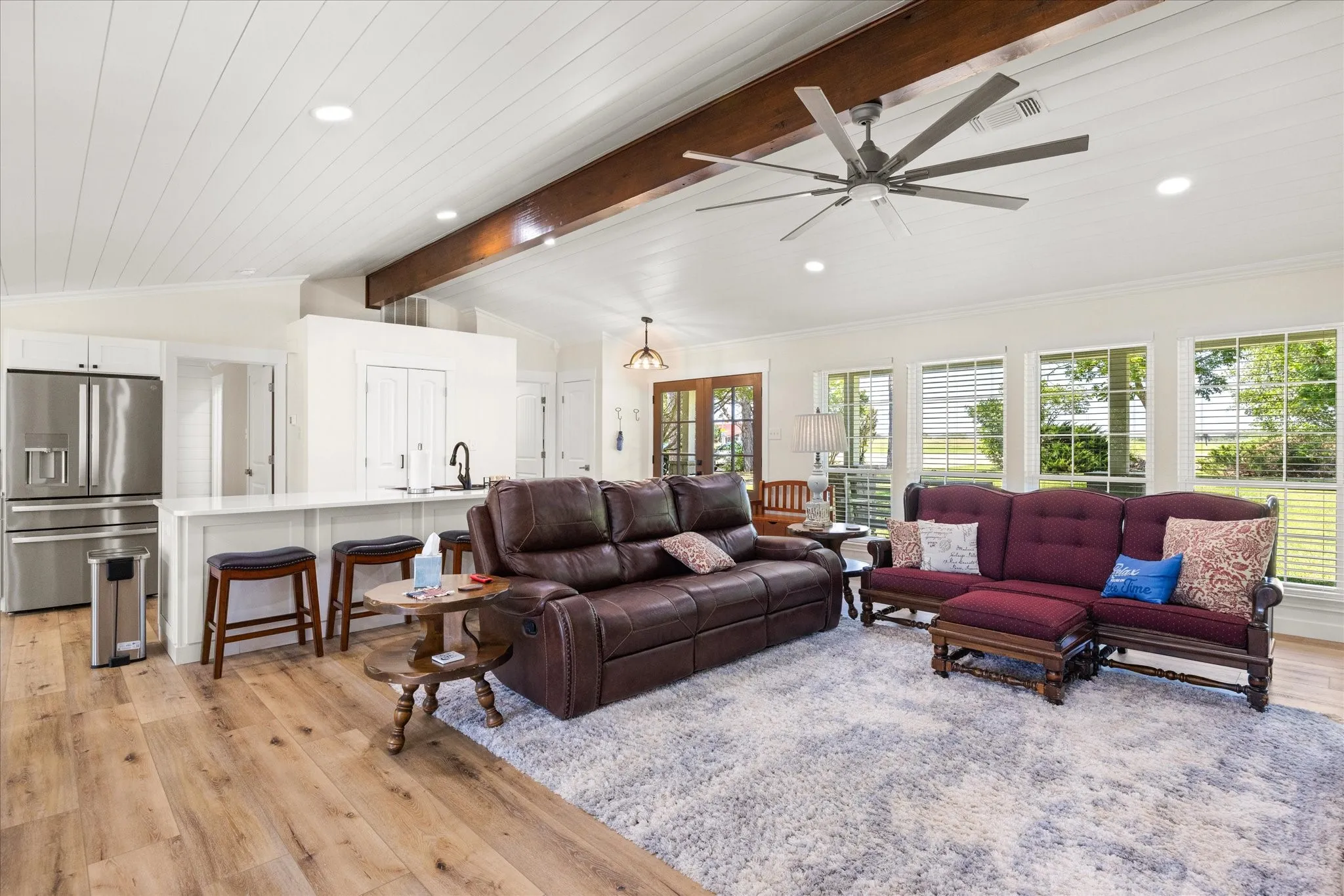 Single Family Residence For Sale in Hood County , 3818 Mambrino Highway, Granbury, Texas 76048, 4 Bedroom, 3 Bathroom, 2 Garage spaces, 2,387 Sqft, built in 1993, mls#21266056, Real Estate Agent in Granbury, Homes For Sale in Hood county, Homes For Sale in Granbury, Realtor in Granbury Texas, Real Estate Brokerage Independent Realty Texas, Luminita Cordes Realtor
