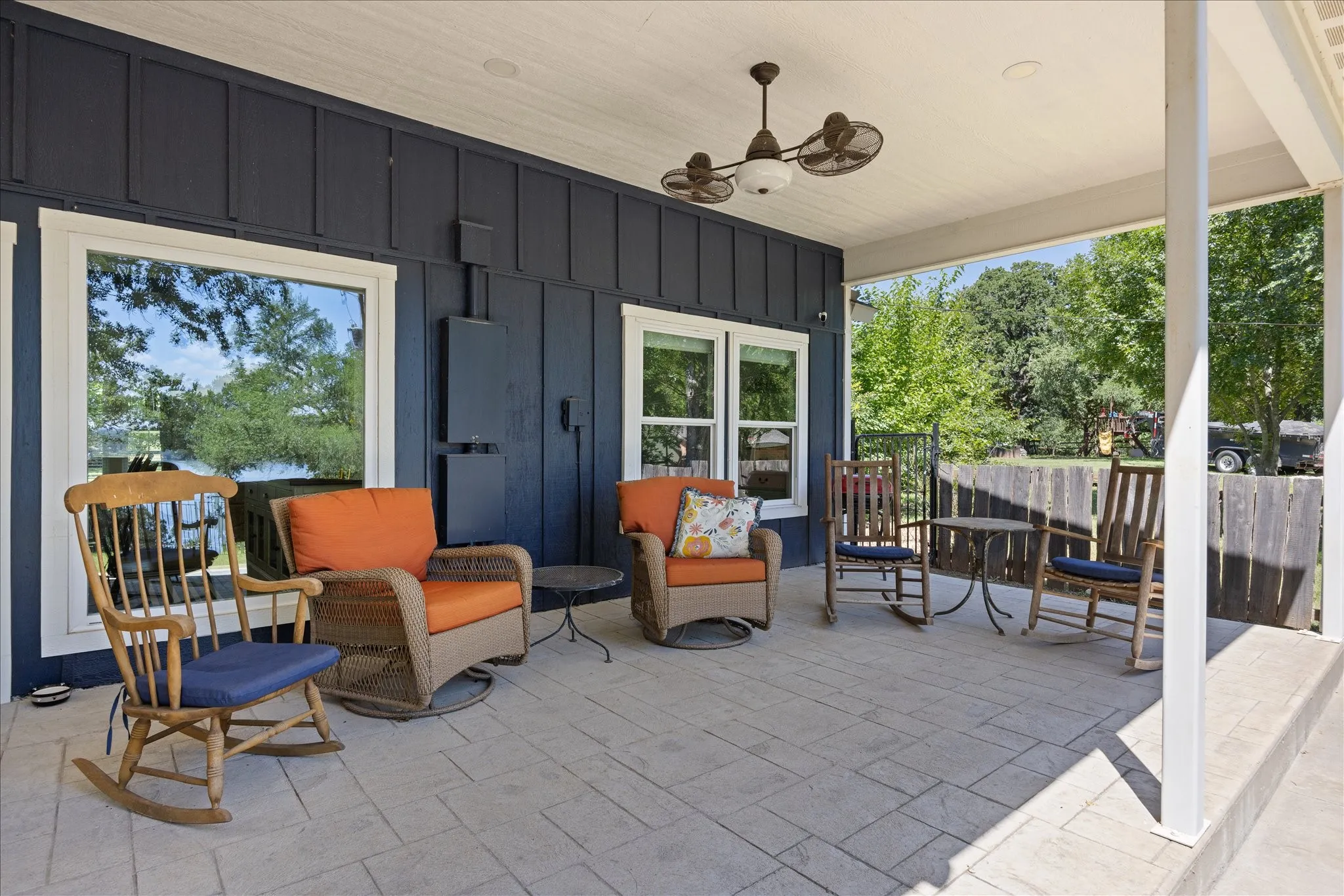 Single Family Residence For Sale in Hood County , 3818 Mambrino Highway, Granbury, Texas 76048, 4 Bedroom, 3 Bathroom, 2 Garage spaces, 2,387 Sqft, built in 1993, mls#21266056, Real Estate Agent in Granbury, Homes For Sale in Hood county, Homes For Sale in Granbury, Realtor in Granbury Texas, Real Estate Brokerage Independent Realty Texas, Luminita Cordes Realtor