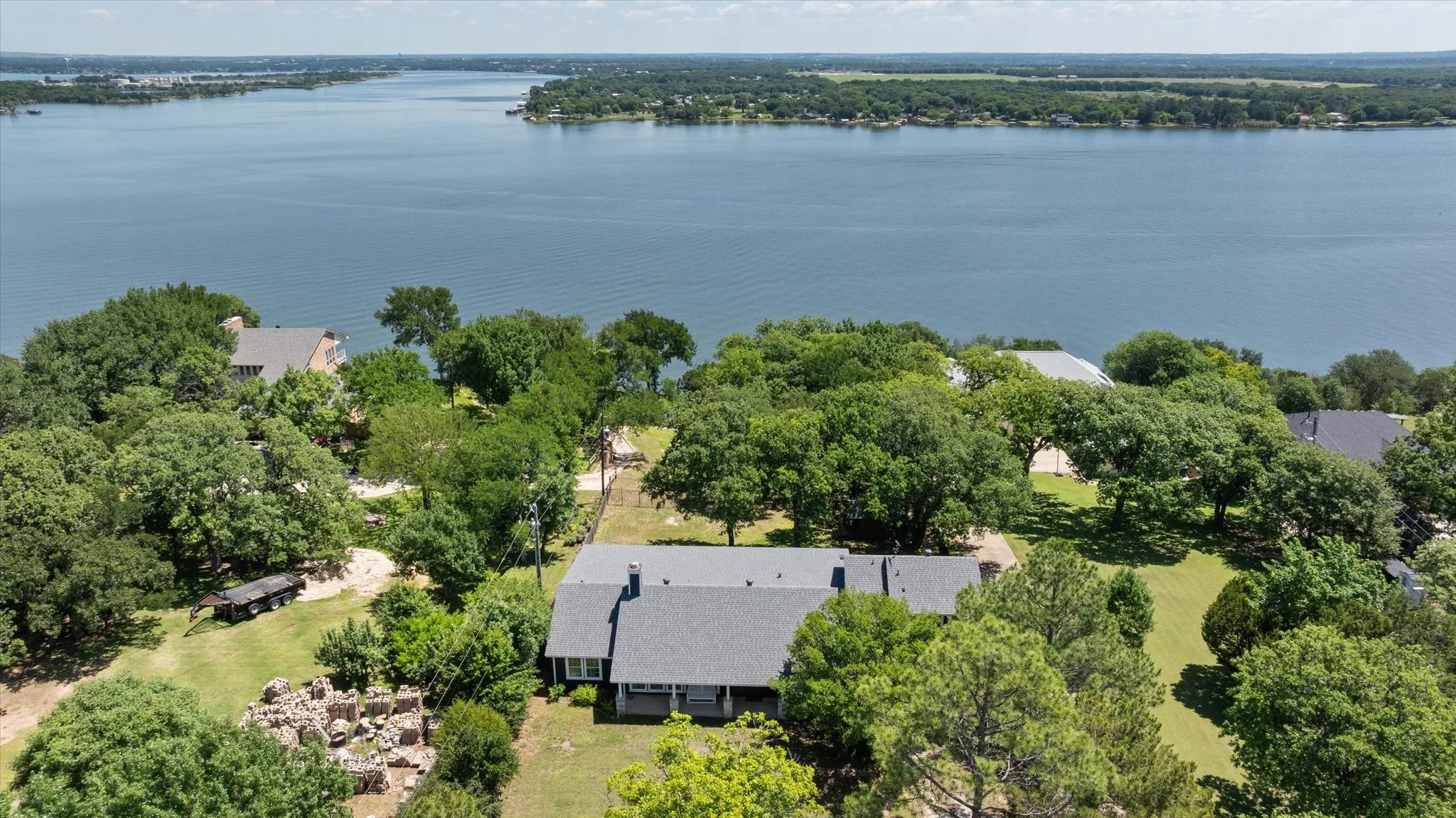 Single Family Residence For Sale in Hood County , 3818 Mambrino Highway, Granbury, Texas 76048, 4 Bedroom, 3 Bathroom, 2 Garage spaces, 2,387 Sqft, built in 1993, mls#21266056, Real Estate Agent in Granbury, Homes For Sale in Hood county, Homes For Sale in Granbury, Realtor in Granbury Texas, Real Estate Brokerage Independent Realty Texas, Luminita Cordes Realtor
