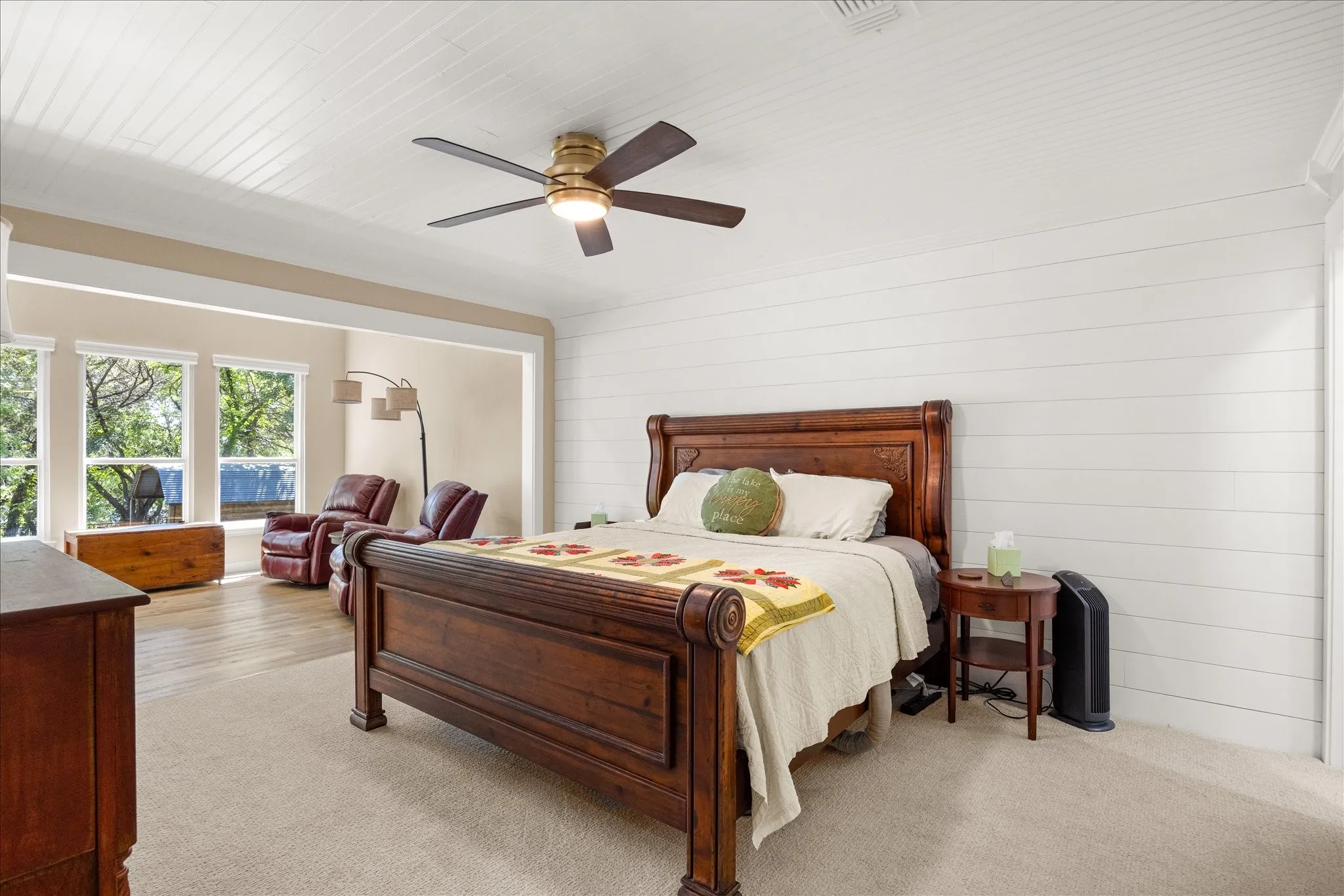 Single Family Residence For Sale in Hood County , 3818 Mambrino Highway, Granbury, Texas 76048, 4 Bedroom, 3 Bathroom, 2 Garage spaces, 2,387 Sqft, built in 1993, mls#21266056, Real Estate Agent in Granbury, Homes For Sale in Hood county, Homes For Sale in Granbury, Realtor in Granbury Texas, Real Estate Brokerage Independent Realty Texas, Luminita Cordes Realtor