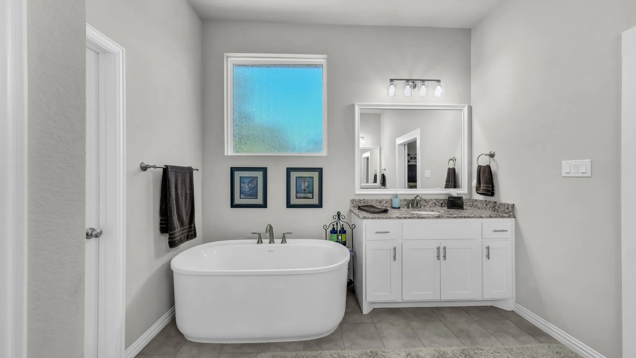 Single Family Residence For Sale in Parker County , 330 Timbers Circle, Poolville, Texas 76487, 4 Bedroom, 3 Bathroom, 2 Garage spaces, 2,459 Sqft, built in 2021, mls#21273288, Real Estate Agent in Poolville, Homes For Sale in Parker county, Homes For Sale in Poolville, Realtor in Poolville Texas, Real Estate Brokerage Independent Realty Texas, Luminita Cordes Realtor