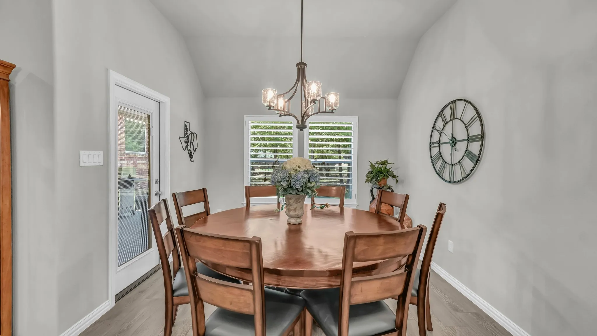 Single Family Residence For Sale in Parker County , 330 Timbers Circle, Poolville, Texas 76487, 4 Bedroom, 3 Bathroom, 2 Garage spaces, 2,459 Sqft, built in 2021, mls#21273288, Real Estate Agent in Poolville, Homes For Sale in Parker county, Homes For Sale in Poolville, Realtor in Poolville Texas, Real Estate Brokerage Independent Realty Texas, Luminita Cordes Realtor