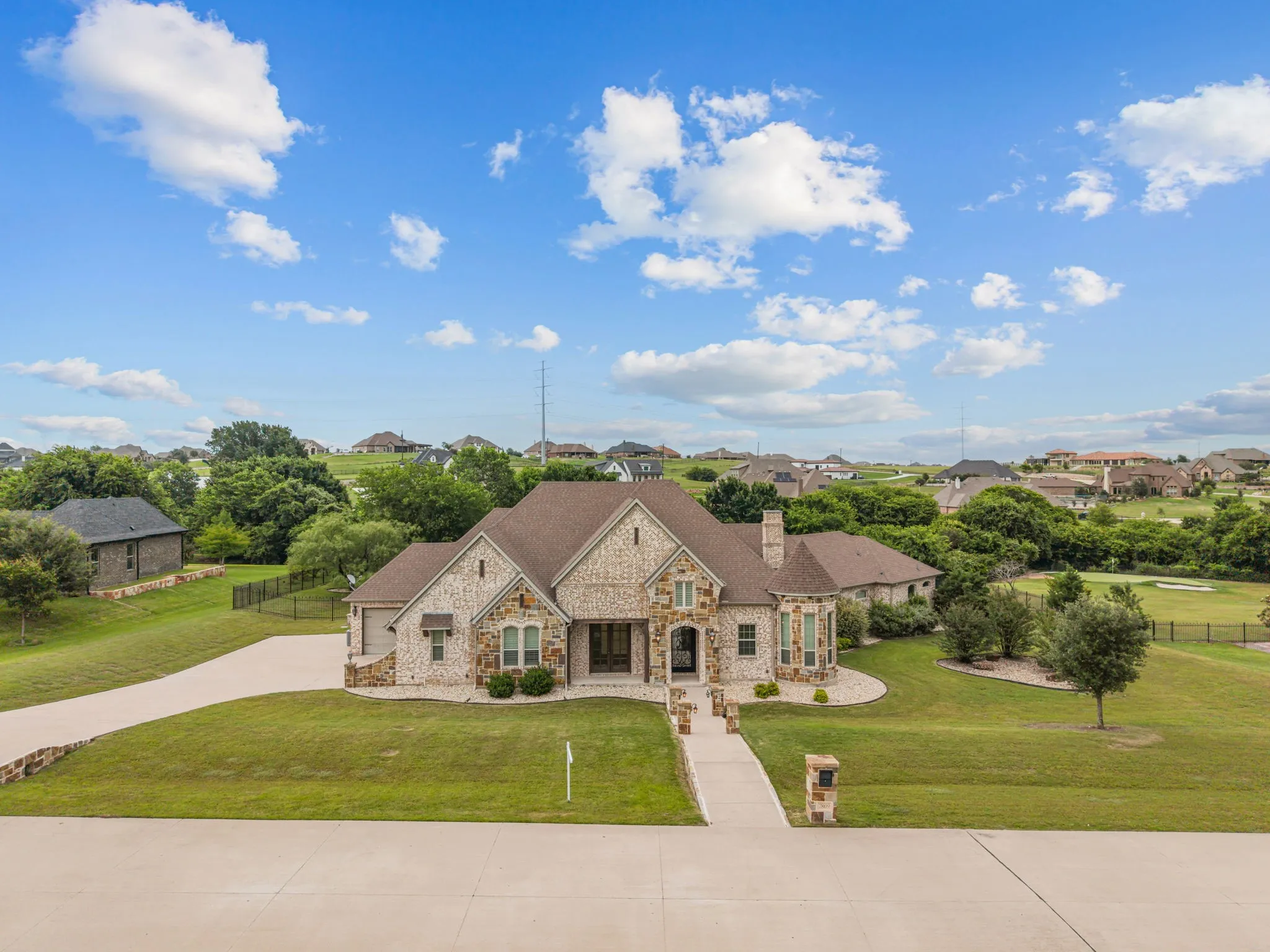Single Family Residence For Sale in Tarrant County , 7809 Bella Flora Drive, Fort Worth, Texas 76126, 4 Bedroom, 4 Bathroom, 3 Garage spaces, 3,972 Sqft, built in 2015, Price $1,150,000, mls#21273816, Real Estate Agent in Fort Worth, Homes For Sale in Tarrant county, Homes For Sale in Fort Worth, Realtor in Fort Worth Texas, Real Estate Brokerage Independent Realty Texas, Luminita Cordes Realtor