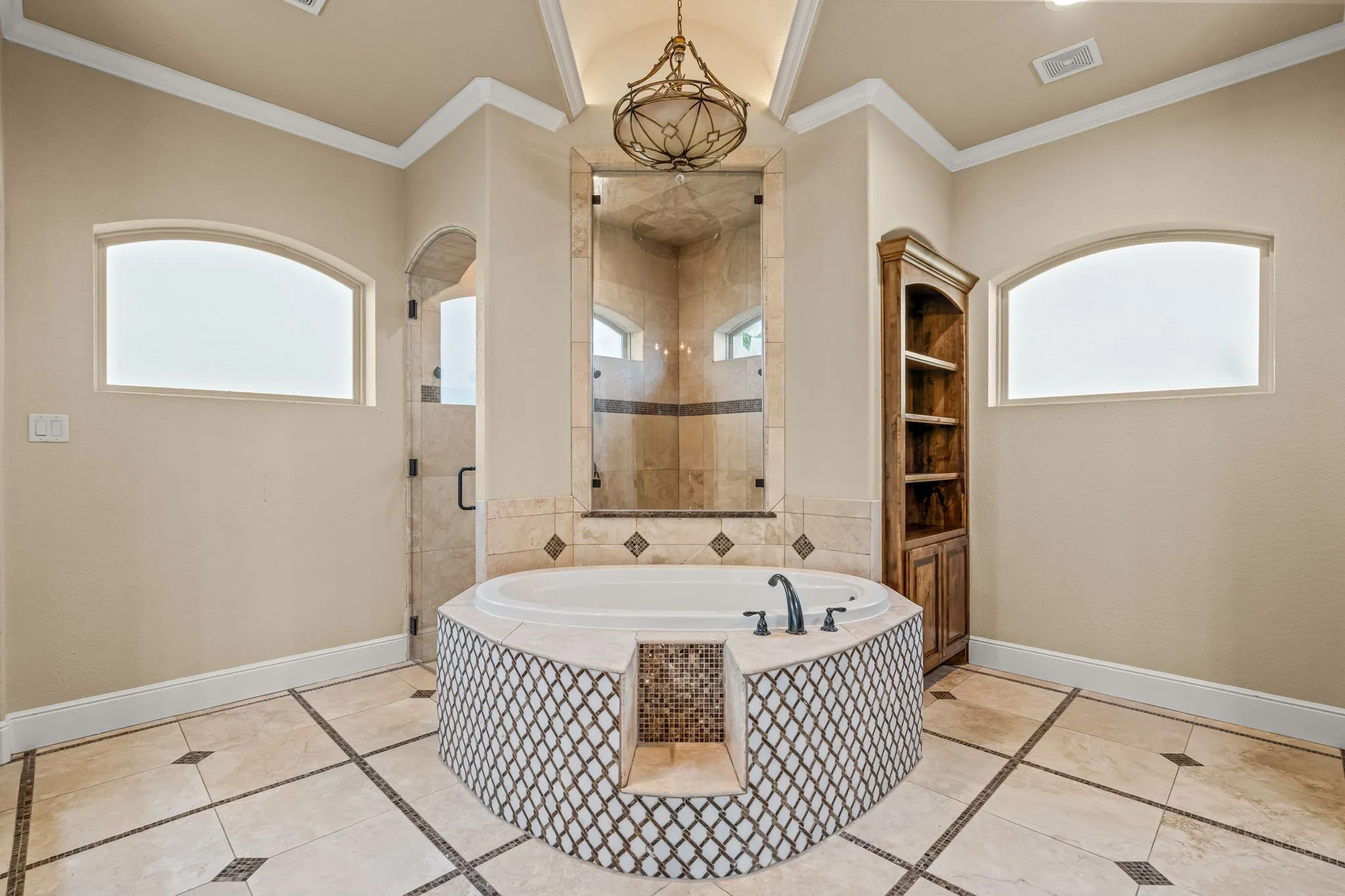 Single Family Residence For Sale in Tarrant County , 7809 Bella Flora Drive, Fort Worth, Texas 76126, 4 Bedroom, 4 Bathroom, 3 Garage spaces, 3,972 Sqft, built in 2015, Price $1,150,000, mls#21273816, Real Estate Agent in Fort Worth, Homes For Sale in Tarrant county, Homes For Sale in Fort Worth, Realtor in Fort Worth Texas, Real Estate Brokerage Independent Realty Texas, Luminita Cordes Realtor