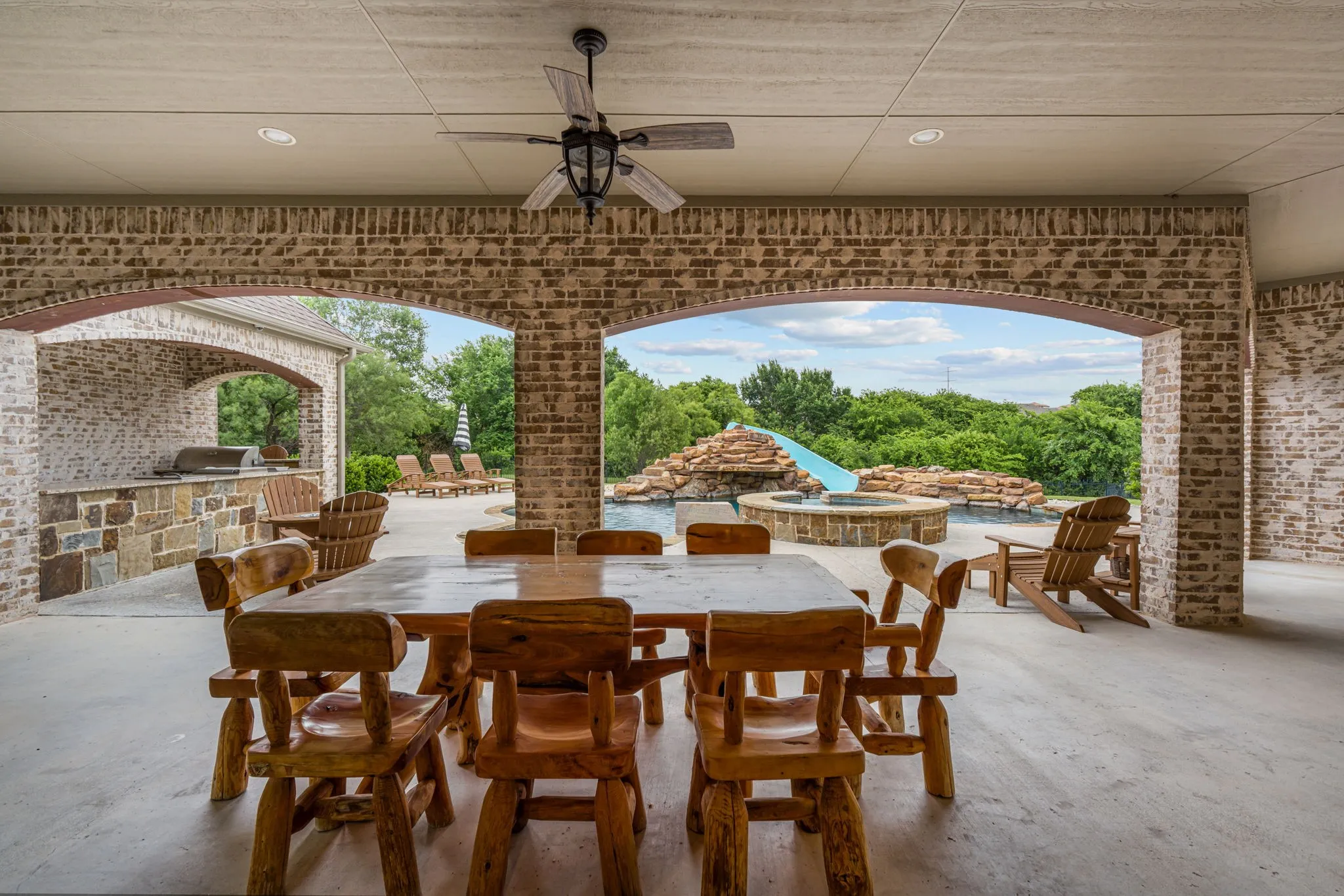 Single Family Residence For Sale in Tarrant County , 7809 Bella Flora Drive, Fort Worth, Texas 76126, 4 Bedroom, 4 Bathroom, 3 Garage spaces, 3,972 Sqft, built in 2015, Price $1,150,000, mls#21273816, Real Estate Agent in Fort Worth, Homes For Sale in Tarrant county, Homes For Sale in Fort Worth, Realtor in Fort Worth Texas, Real Estate Brokerage Independent Realty Texas, Luminita Cordes Realtor