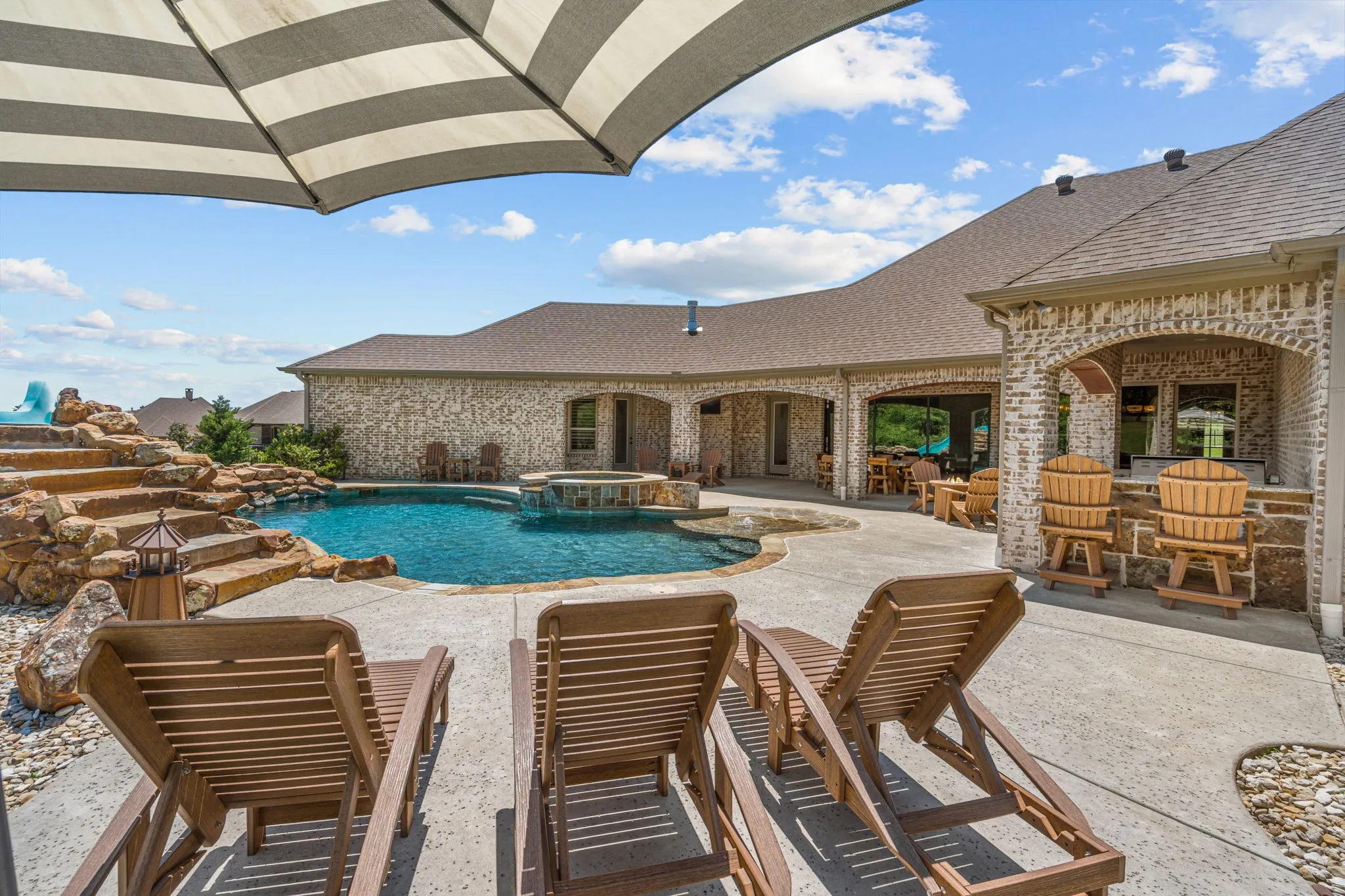 Single Family Residence For Sale in Tarrant County , 7809 Bella Flora Drive, Fort Worth, Texas 76126, 4 Bedroom, 4 Bathroom, 3 Garage spaces, 3,972 Sqft, built in 2015, Price $1,150,000, mls#21273816, Real Estate Agent in Fort Worth, Homes For Sale in Tarrant county, Homes For Sale in Fort Worth, Realtor in Fort Worth Texas, Real Estate Brokerage Independent Realty Texas, Luminita Cordes Realtor
