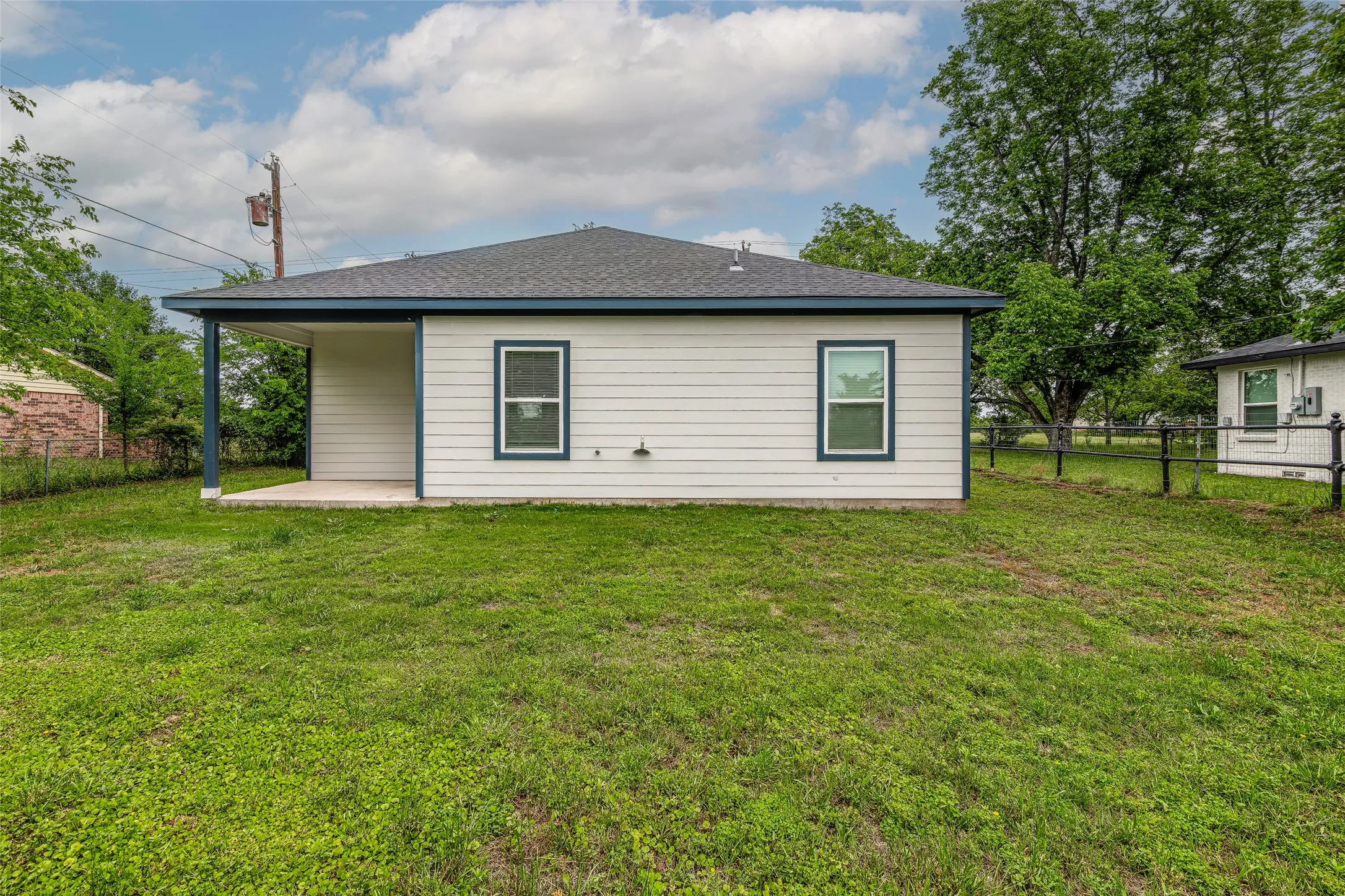 Single Family Residence For Sale in Hopkins County , 500 Como, Sulphur Springs, Texas 75482, 3 Bedroom, 2 Bathroom, Garage spaces, 1,242 Sqft, built in 2023, mls#21268489, Real Estate Agent in Sulphur Springs, Homes For Sale in Hopkins county, Homes For Sale in Sulphur Springs, Realtor in Sulphur Springs Texas, Real Estate Brokerage Independent Realty Texas, Luminita Cordes Realtor