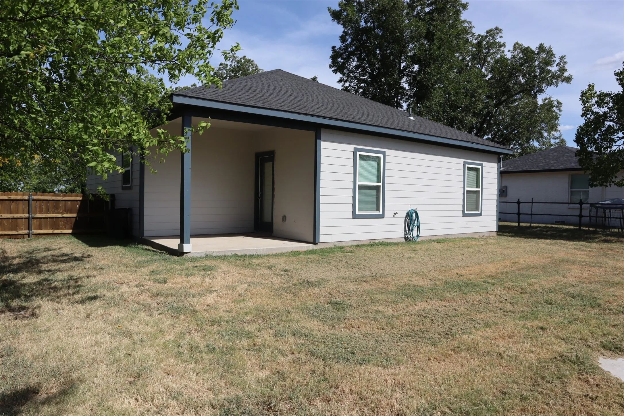 Single Family Residence For Sale in Hopkins County , 500 Como, Sulphur Springs, Texas 75482, 3 Bedroom, 2 Bathroom, Garage spaces, 1,242 Sqft, built in 2023, mls#21268489, Real Estate Agent in Sulphur Springs, Homes For Sale in Hopkins county, Homes For Sale in Sulphur Springs, Realtor in Sulphur Springs Texas, Real Estate Brokerage Independent Realty Texas, Luminita Cordes Realtor