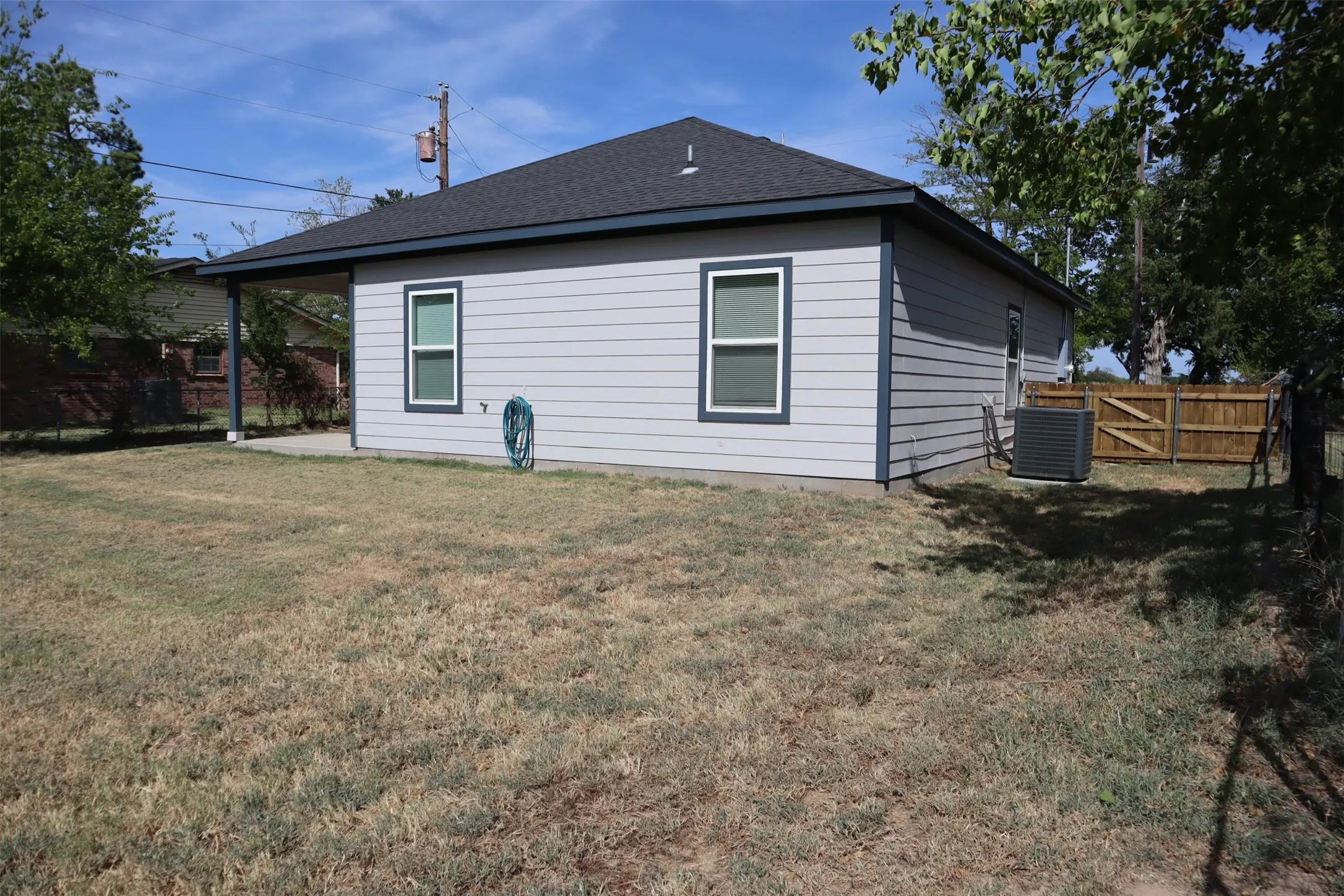Single Family Residence For Sale in Hopkins County , 500 Como, Sulphur Springs, Texas 75482, 3 Bedroom, 2 Bathroom, Garage spaces, 1,242 Sqft, built in 2023, mls#21268489, Real Estate Agent in Sulphur Springs, Homes For Sale in Hopkins county, Homes For Sale in Sulphur Springs, Realtor in Sulphur Springs Texas, Real Estate Brokerage Independent Realty Texas, Luminita Cordes Realtor