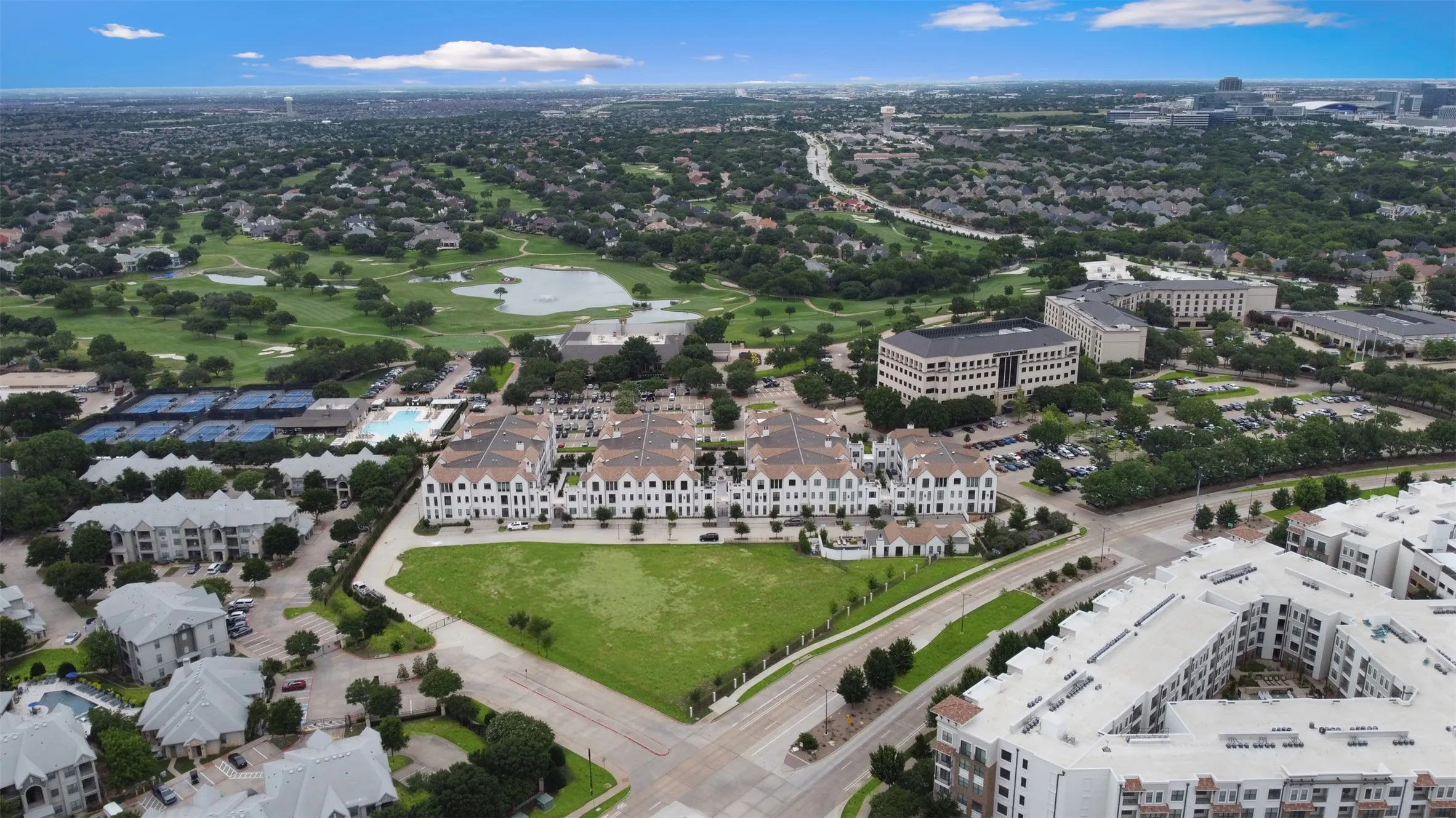 Condominium For Sale in Denton County , 5270 Town and Country Boulevard 111, Frisco, Texas 75034, 2 Bedrooms, 3 Bathrooms, 2 Garage spaces, 2,513 Sqft, built in 2019, Price $995,000, mls#21270454, Real Estate Agent in Frisco, Homes For Sale in Denton county, Homes For Sale in Frisco, Realtor in Frisco Texas, Real Estate Brokerage Independent Realty Texas, Luminita Cordes Realtor