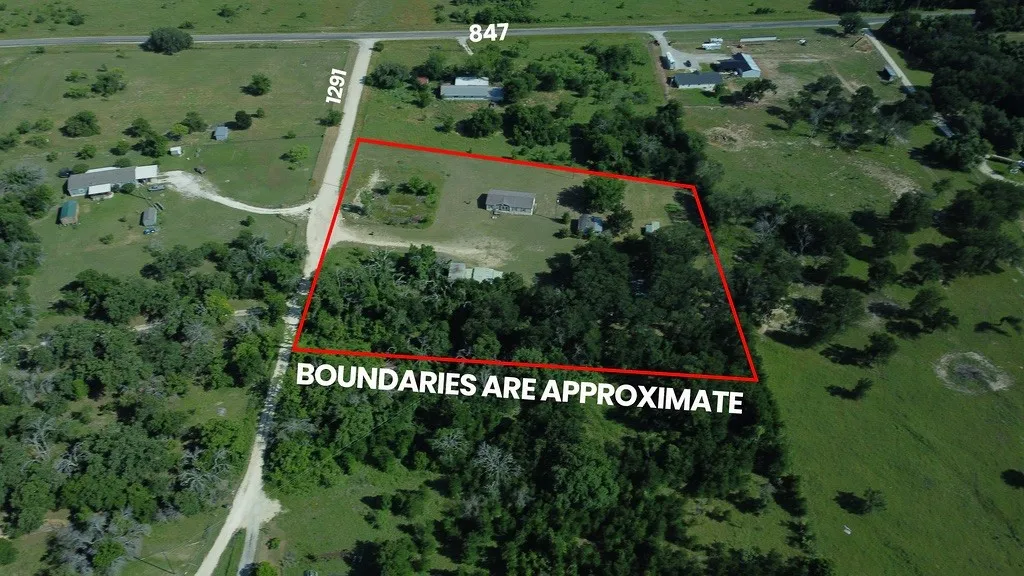 Aerial photo with approximate boundary lines.