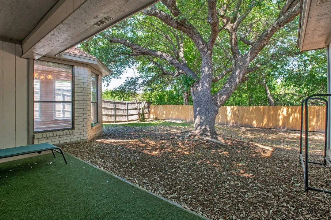 Single Family Residence For Sale in Tarrant County , 7100 Windhaven Road, North Richland Hills, Texas 76182, 3 Bedroom, 2 Bathroom, 2 Garage spaces, 1,603 Sqft, built in 1987, mls#21271958, Real Estate Agent in North Richland Hills, Homes For Sale in Tarrant county, Homes For Sale in North Richland Hills, Realtor in North Richland Hills Texas, Real Estate Brokerage Independent Realty Texas, Luminita Cordes Realtor