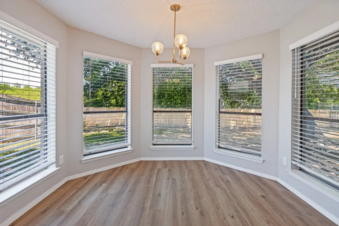 Single Family Residence For Sale in Tarrant County , 7100 Windhaven Road, North Richland Hills, Texas 76182, 3 Bedroom, 2 Bathroom, 2 Garage spaces, 1,603 Sqft, built in 1987, mls#21271958, Real Estate Agent in North Richland Hills, Homes For Sale in Tarrant county, Homes For Sale in North Richland Hills, Realtor in North Richland Hills Texas, Real Estate Brokerage Independent Realty Texas, Luminita Cordes Realtor