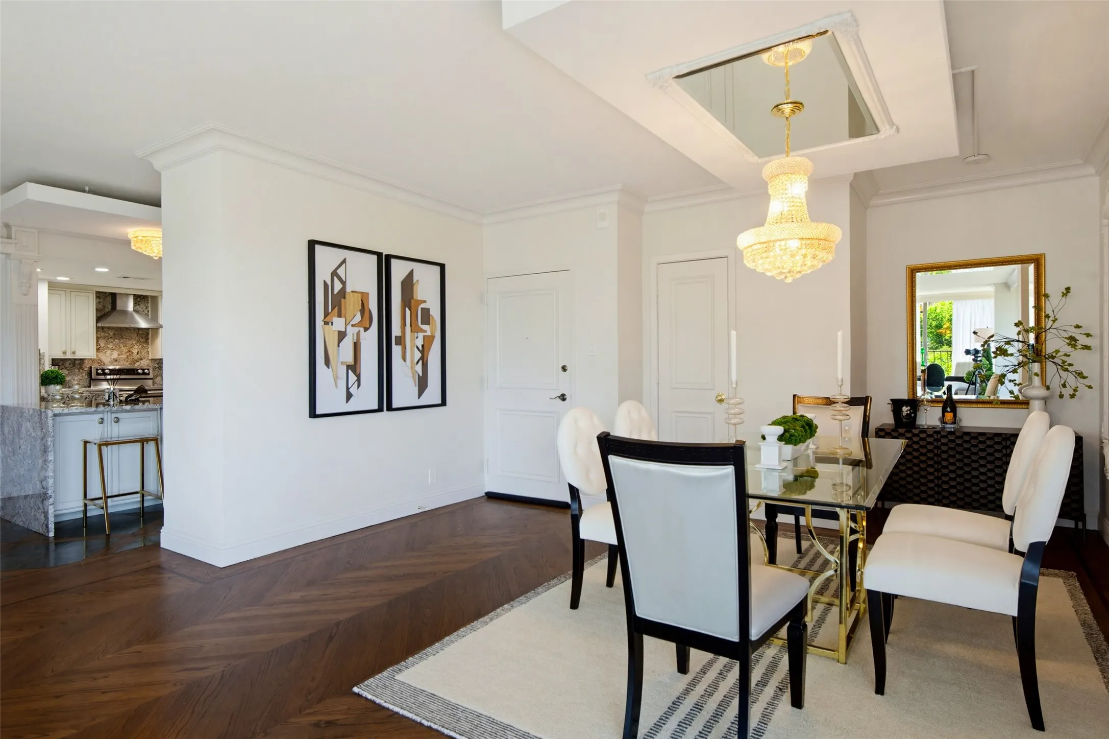 Condominium For Sale in Dallas County , 3310 Fairmount Street 7D, Dallas, Texas 75201, 2 Bedroom, 2 Bathroom, 2 Garage spaces, 2,247 Sqft, built in 1964, mls#21273996, Real Estate Agent in Dallas, Homes For Sale in Dallas county, Homes For Sale in Dallas, Realtor in Dallas Texas, Real Estate Brokerage Independent Realty Texas, Luminita Cordes Realtor