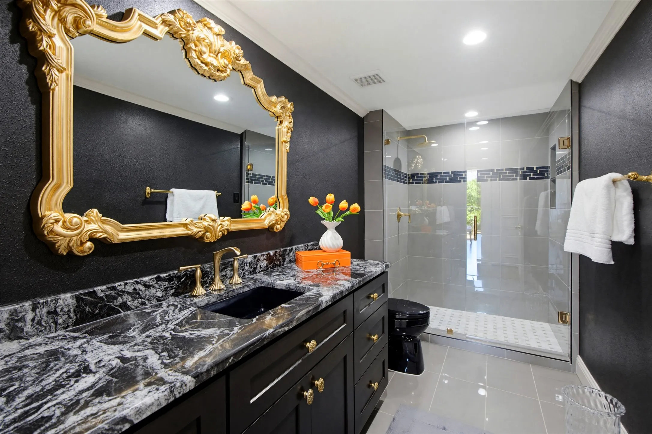 Condominium For Sale in Dallas County , 3310 Fairmount Street 7D, Dallas, Texas 75201, 2 Bedroom, 2 Bathroom, 2 Garage spaces, 2,247 Sqft, built in 1964, mls#21273996, Real Estate Agent in Dallas, Homes For Sale in Dallas county, Homes For Sale in Dallas, Realtor in Dallas Texas, Real Estate Brokerage Independent Realty Texas, Luminita Cordes Realtor