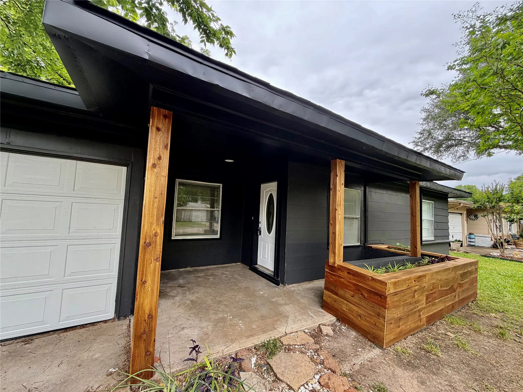 Single Family Residence For Rent in Tarrant County , 5836 Pollard Drive, Westworth Village, Texas 76114, 3 Bedroom, 1 Bathroom, 1 Garage spaces, 1,012 Sqft, built in 1954, mls#21273990, Real Estate Agent in Westworth Village, Homes For Rent in Tarrant county, Homes For Rent in Westworth Village, Realtor in Westworth Village Texas, Real Estate Brokerage Independent Realty Texas, Luminita Cordes Realtor