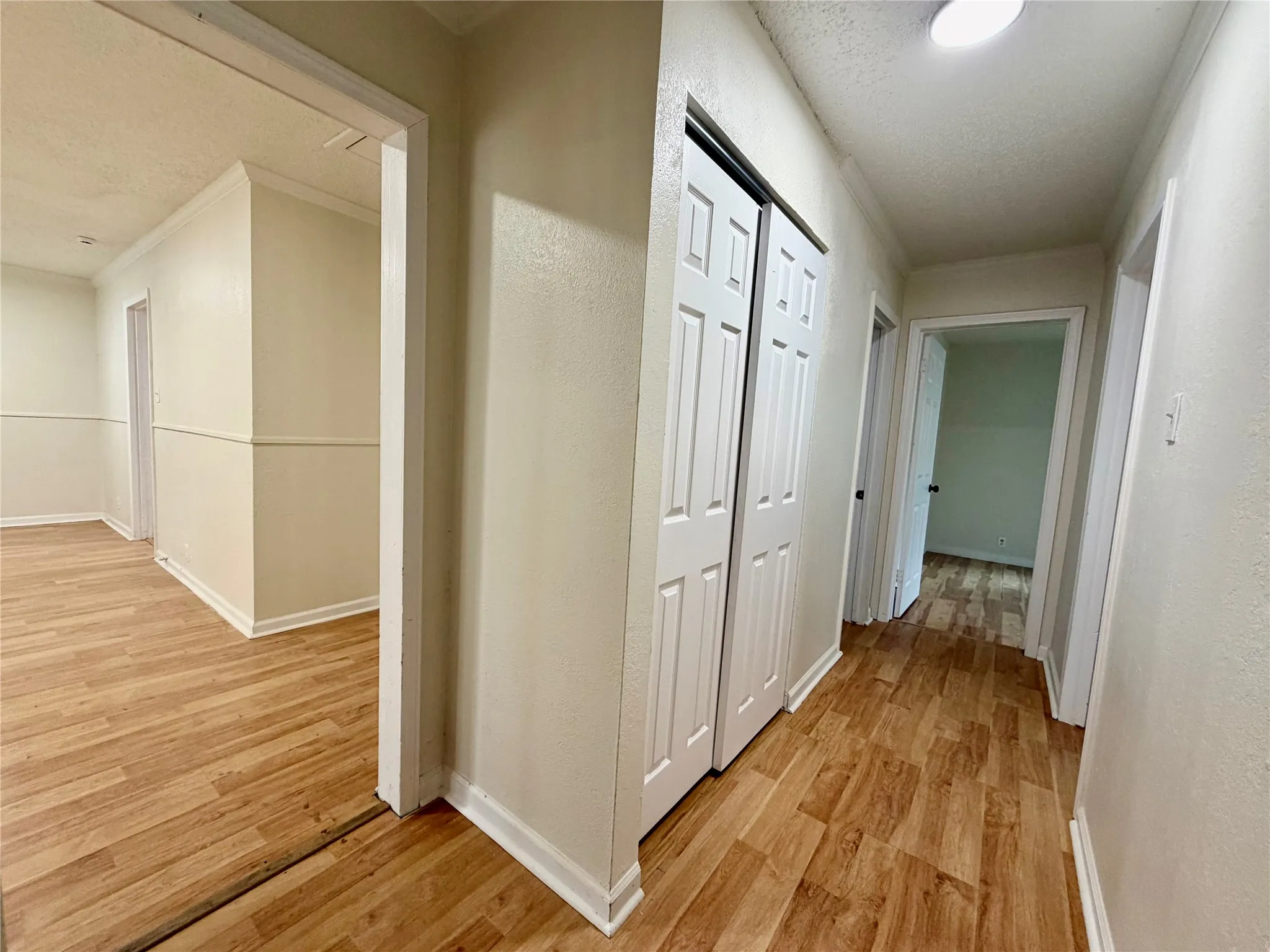 Single Family Residence For Rent in Tarrant County , 5836 Pollard Drive, Westworth Village, Texas 76114, 3 Bedroom, 1 Bathroom, 1 Garage spaces, 1,012 Sqft, built in 1954, mls#21273990, Real Estate Agent in Westworth Village, Homes For Rent in Tarrant county, Homes For Rent in Westworth Village, Realtor in Westworth Village Texas, Real Estate Brokerage Independent Realty Texas, Luminita Cordes Realtor