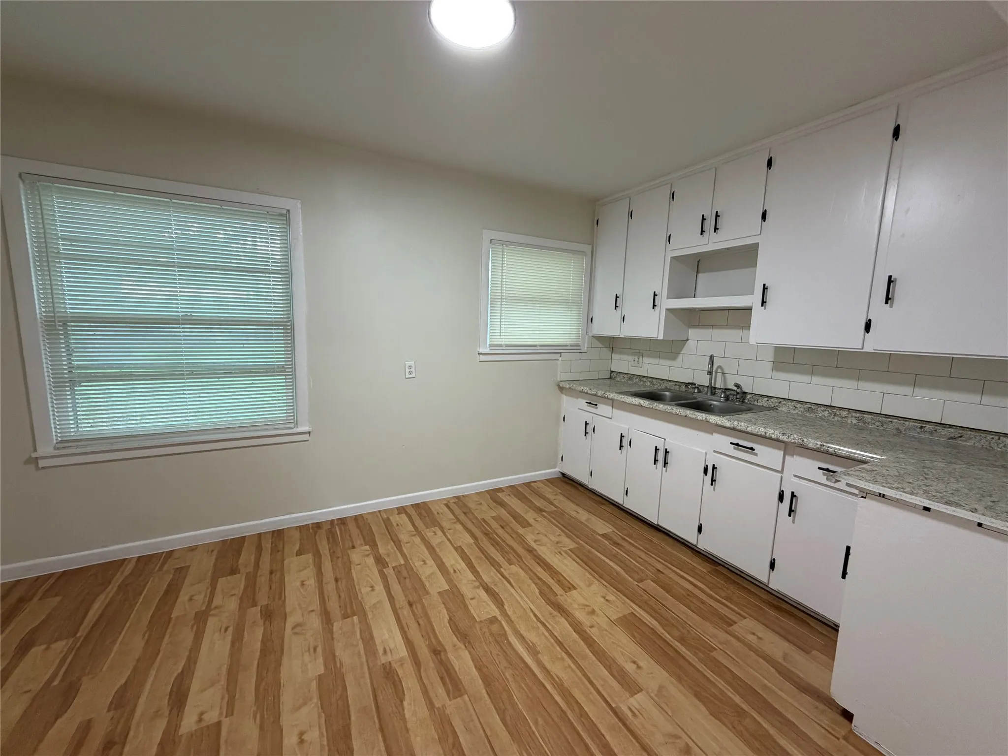 Single Family Residence For Rent in Tarrant County , 5836 Pollard Drive, Westworth Village, Texas 76114, 3 Bedroom, 1 Bathroom, 1 Garage spaces, 1,012 Sqft, built in 1954, mls#21273990, Real Estate Agent in Westworth Village, Homes For Rent in Tarrant county, Homes For Rent in Westworth Village, Realtor in Westworth Village Texas, Real Estate Brokerage Independent Realty Texas, Luminita Cordes Realtor