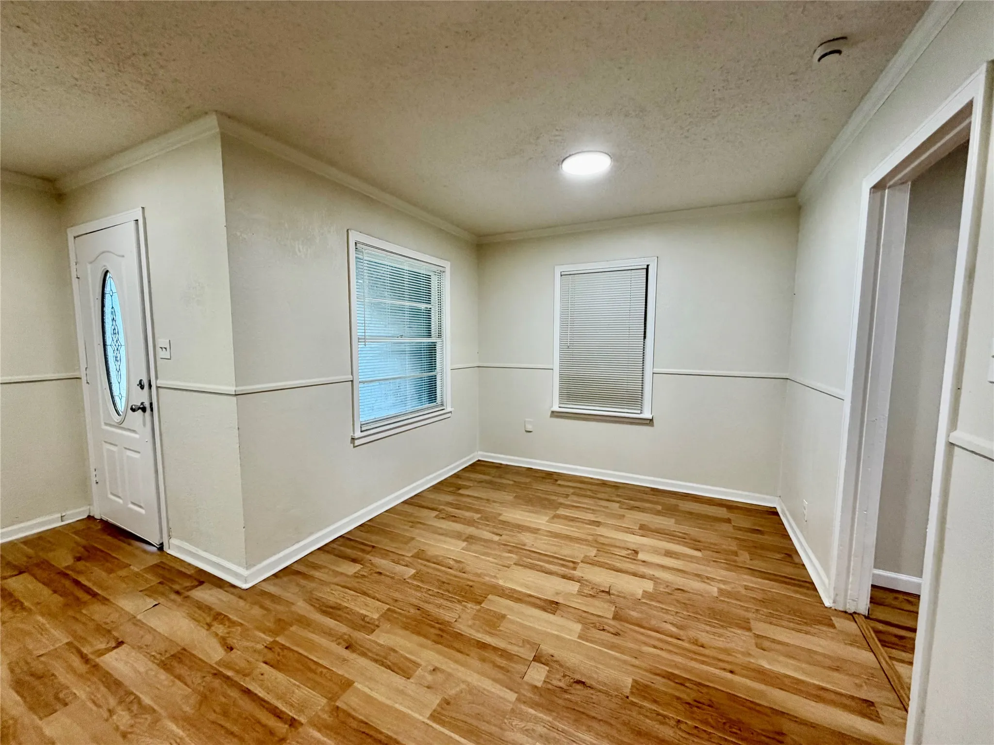 Single Family Residence For Rent in Tarrant County , 5836 Pollard Drive, Westworth Village, Texas 76114, 3 Bedroom, 1 Bathroom, 1 Garage spaces, 1,012 Sqft, built in 1954, mls#21273990, Real Estate Agent in Westworth Village, Homes For Rent in Tarrant county, Homes For Rent in Westworth Village, Realtor in Westworth Village Texas, Real Estate Brokerage Independent Realty Texas, Luminita Cordes Realtor