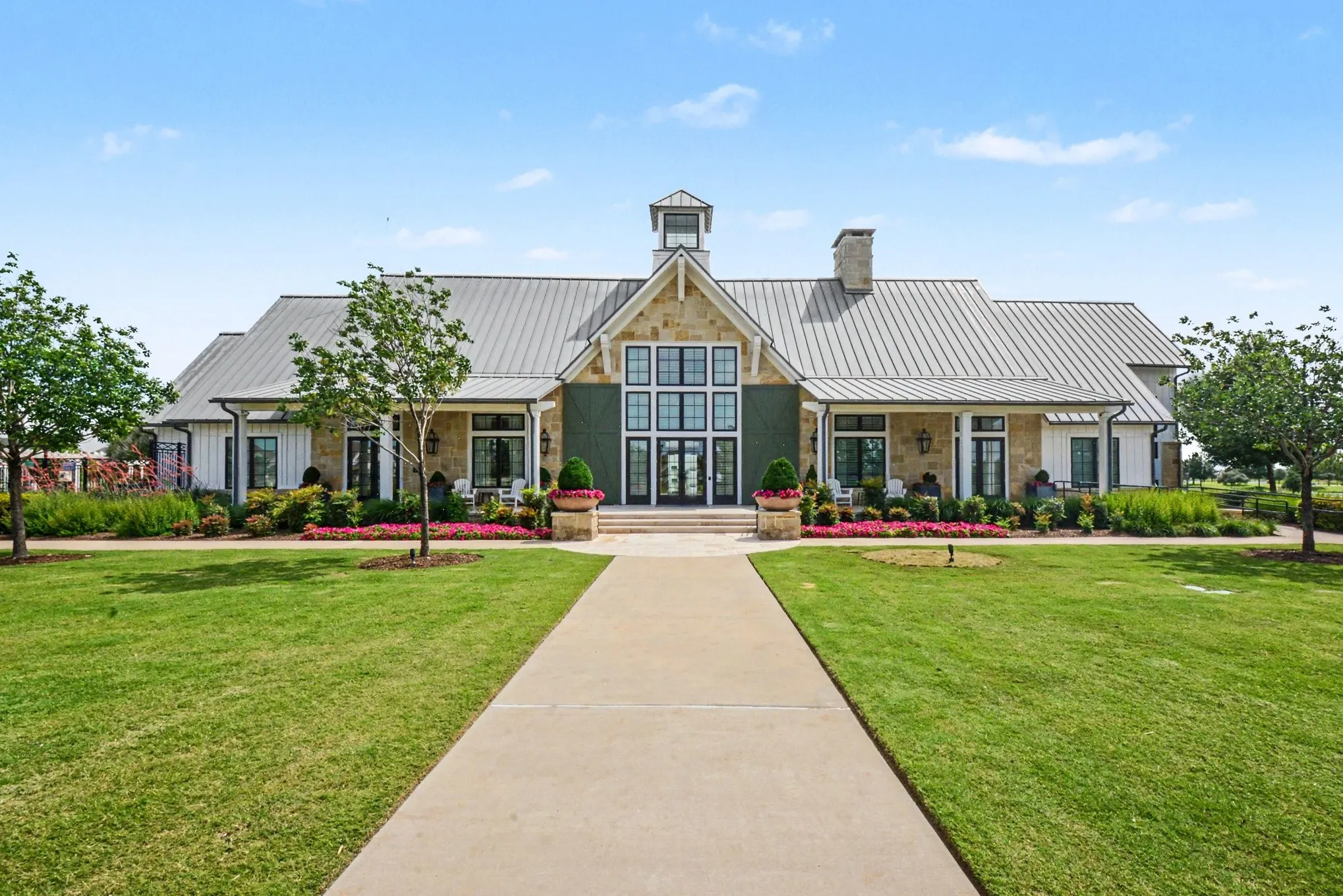 Single Family Residence For Sale in Denton County , 1425 Eclipse Road, Aubrey, Texas 76227, 3 Bedroom, 2 Bathroom, 2 Garage spaces, 1,884 Sqft, built in 2020, mls#21263426, Real Estate Agent in Aubrey, Homes For Sale in Denton county, Homes For Sale in Aubrey, Realtor in Aubrey Texas, Real Estate Brokerage Independent Realty Texas, Luminita Cordes Realtor