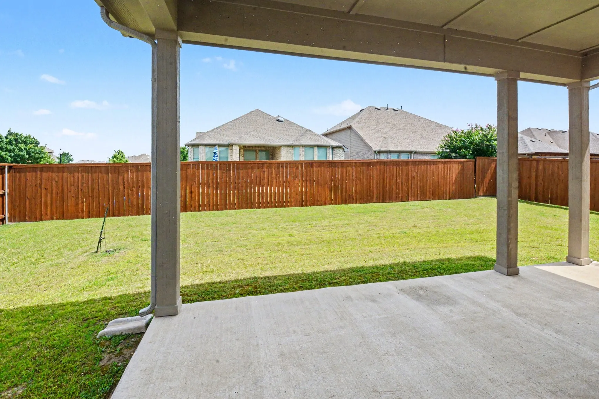 Single Family Residence For Sale in Denton County , 1425 Eclipse Road, Aubrey, Texas 76227, 3 Bedroom, 2 Bathroom, 2 Garage spaces, 1,884 Sqft, built in 2020, mls#21263426, Real Estate Agent in Aubrey, Homes For Sale in Denton county, Homes For Sale in Aubrey, Realtor in Aubrey Texas, Real Estate Brokerage Independent Realty Texas, Luminita Cordes Realtor