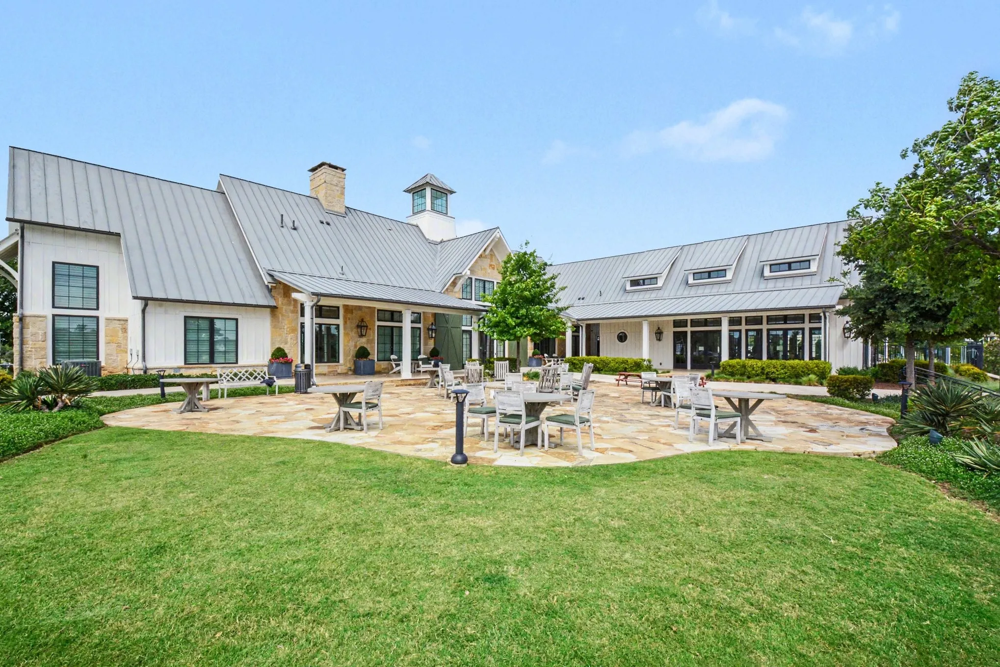 Single Family Residence For Sale in Denton County , 1425 Eclipse Road, Aubrey, Texas 76227, 3 Bedroom, 2 Bathroom, 2 Garage spaces, 1,884 Sqft, built in 2020, mls#21263426, Real Estate Agent in Aubrey, Homes For Sale in Denton county, Homes For Sale in Aubrey, Realtor in Aubrey Texas, Real Estate Brokerage Independent Realty Texas, Luminita Cordes Realtor