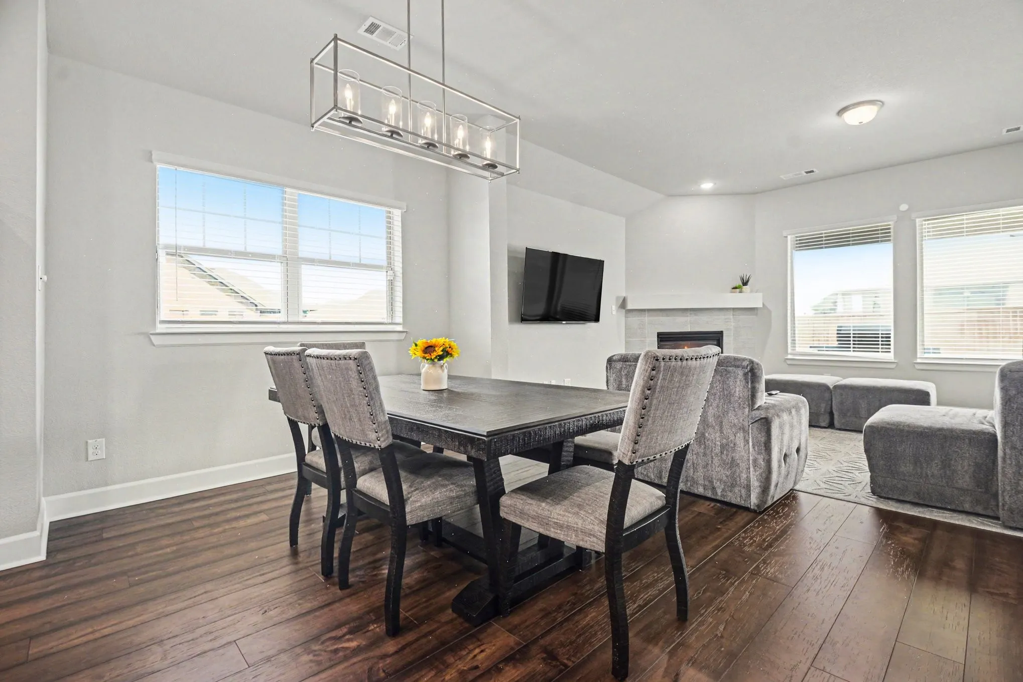 Single Family Residence For Sale in Denton County , 1425 Eclipse Road, Aubrey, Texas 76227, 3 Bedroom, 2 Bathroom, 2 Garage spaces, 1,884 Sqft, built in 2020, mls#21263426, Real Estate Agent in Aubrey, Homes For Sale in Denton county, Homes For Sale in Aubrey, Realtor in Aubrey Texas, Real Estate Brokerage Independent Realty Texas, Luminita Cordes Realtor