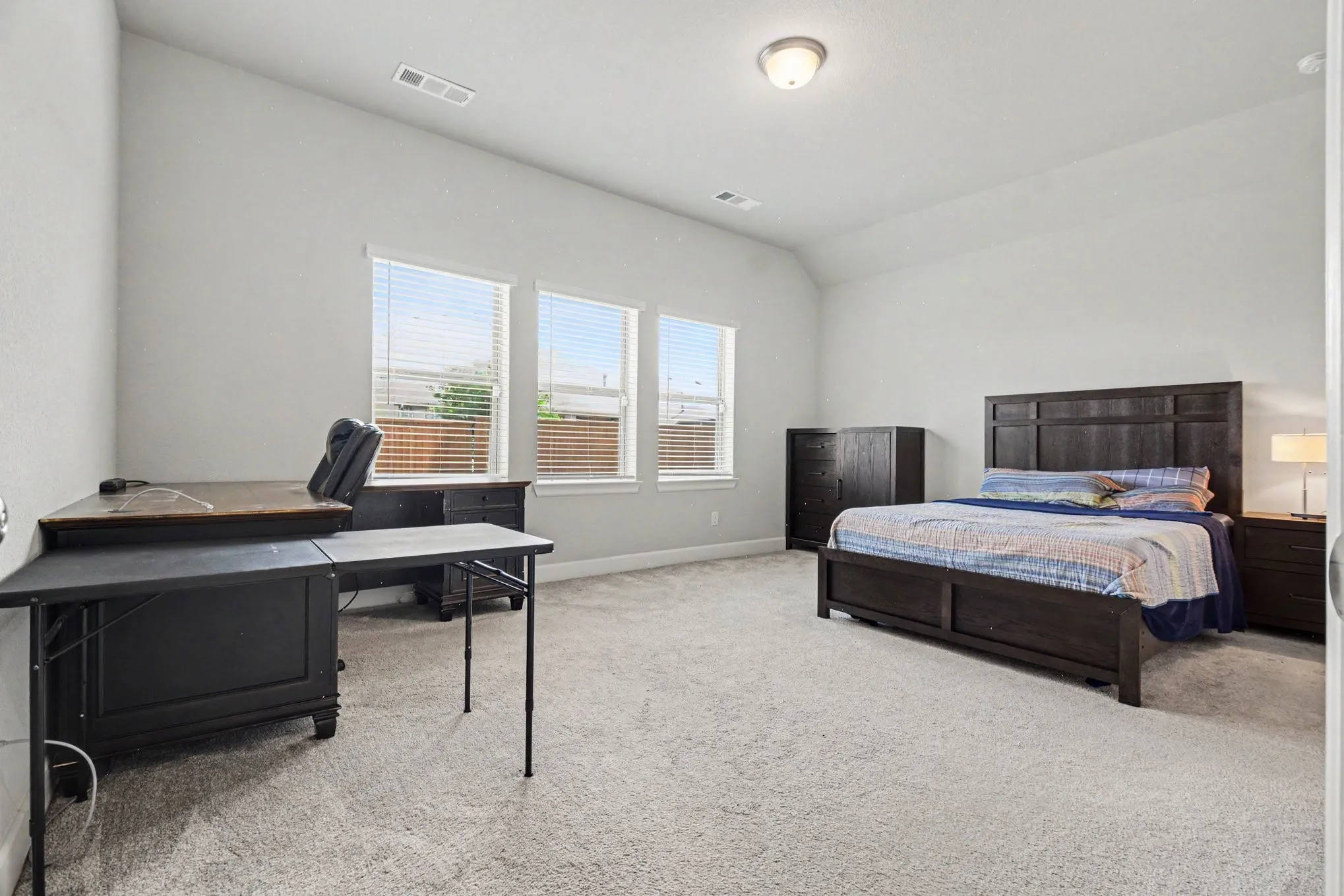 Single Family Residence For Sale in Denton County , 1425 Eclipse Road, Aubrey, Texas 76227, 3 Bedroom, 2 Bathroom, 2 Garage spaces, 1,884 Sqft, built in 2020, mls#21263426, Real Estate Agent in Aubrey, Homes For Sale in Denton county, Homes For Sale in Aubrey, Realtor in Aubrey Texas, Real Estate Brokerage Independent Realty Texas, Luminita Cordes Realtor