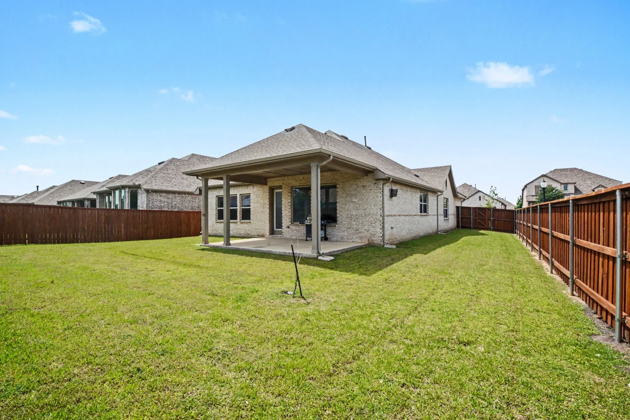Single Family Residence For Sale in Denton County , 1425 Eclipse Road, Aubrey, Texas 76227, 3 Bedroom, 2 Bathroom, 2 Garage spaces, 1,884 Sqft, built in 2020, mls#21263426, Real Estate Agent in Aubrey, Homes For Sale in Denton county, Homes For Sale in Aubrey, Realtor in Aubrey Texas, Real Estate Brokerage Independent Realty Texas, Luminita Cordes Realtor