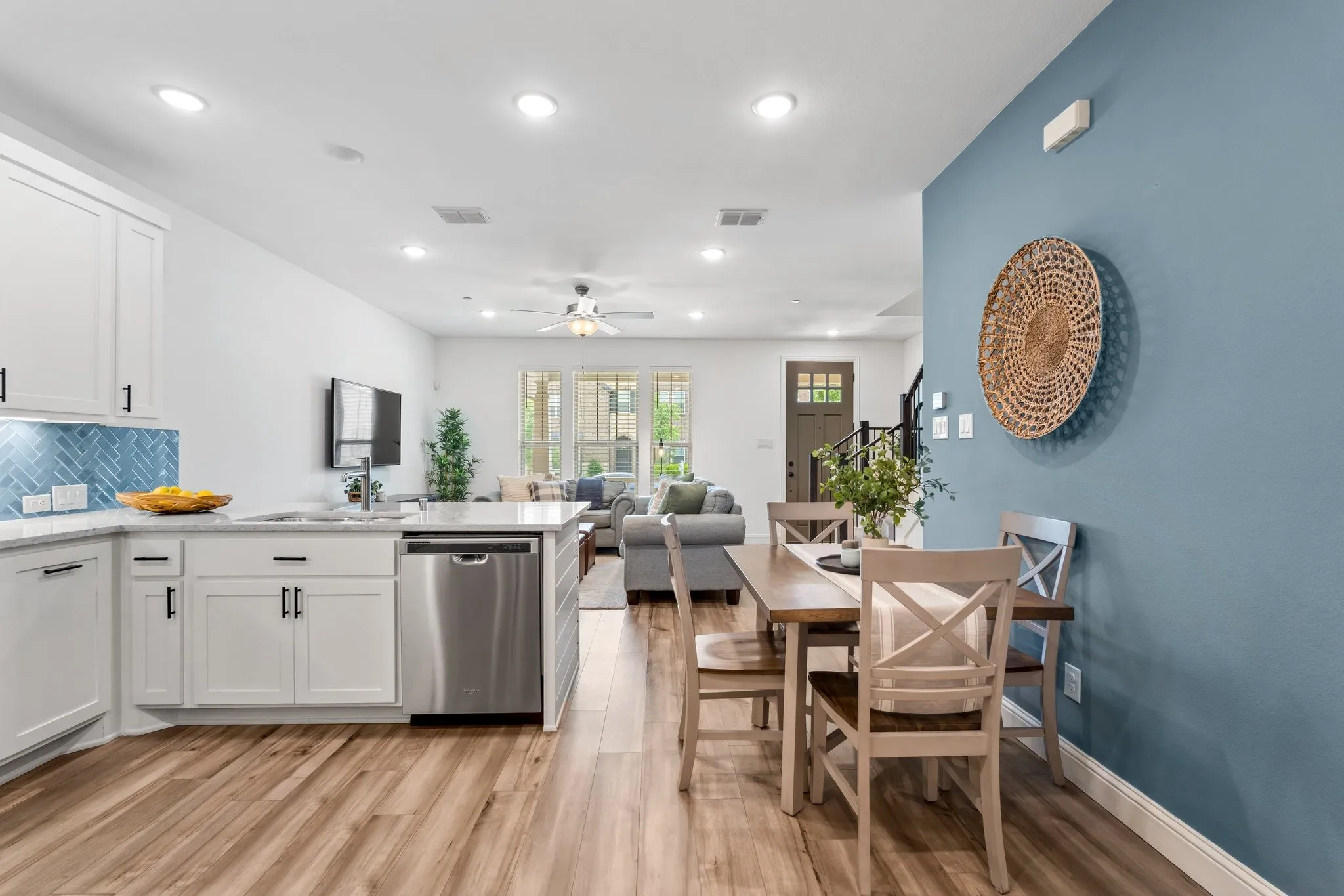 Townhouse For Rent in Dallas County , 2529 Barnwood Lane, Garland, Texas 75042, 3 Bedroom, 3 Bathroom, 2 Garage spaces, 1,658 Sqft, built in 2020, mls#21273729, Real Estate Agent in Garland, Homes For Rent in Dallas county, Homes For Rent in Garland, Realtor in Garland Texas, Real Estate Brokerage Independent Realty Texas, Luminita Cordes Realtor