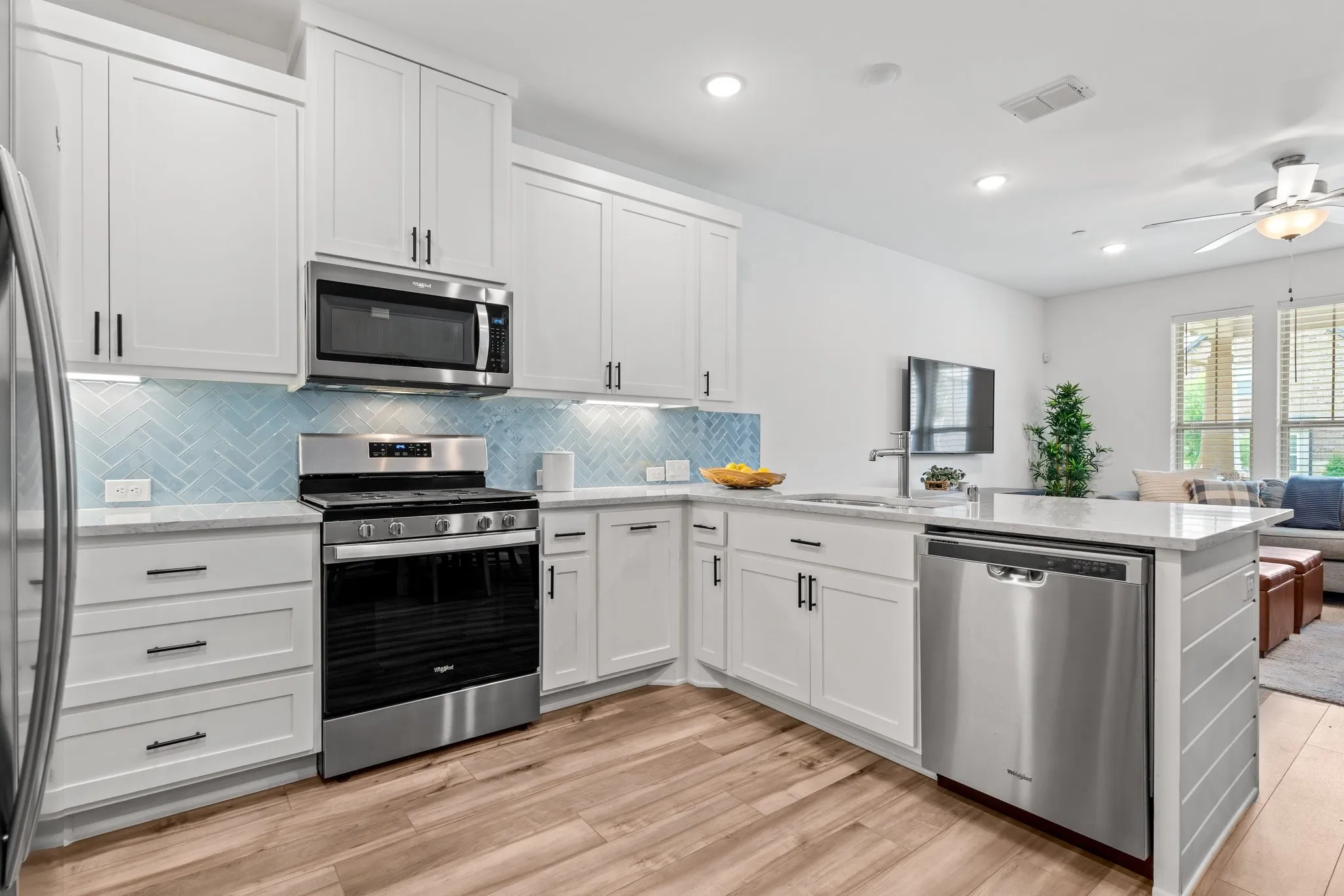 Townhouse For Rent in Dallas County , 2529 Barnwood Lane, Garland, Texas 75042, 3 Bedroom, 3 Bathroom, 2 Garage spaces, 1,658 Sqft, built in 2020, mls#21273729, Real Estate Agent in Garland, Homes For Rent in Dallas county, Homes For Rent in Garland, Realtor in Garland Texas, Real Estate Brokerage Independent Realty Texas, Luminita Cordes Realtor