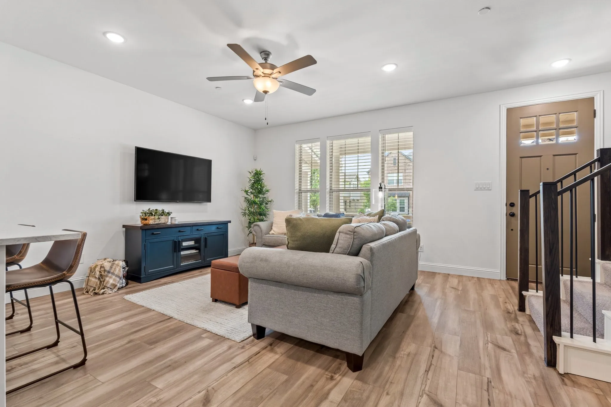 Townhouse For Rent in Dallas County , 2529 Barnwood Lane, Garland, Texas 75042, 3 Bedroom, 3 Bathroom, 2 Garage spaces, 1,658 Sqft, built in 2020, mls#21273729, Real Estate Agent in Garland, Homes For Rent in Dallas county, Homes For Rent in Garland, Realtor in Garland Texas, Real Estate Brokerage Independent Realty Texas, Luminita Cordes Realtor